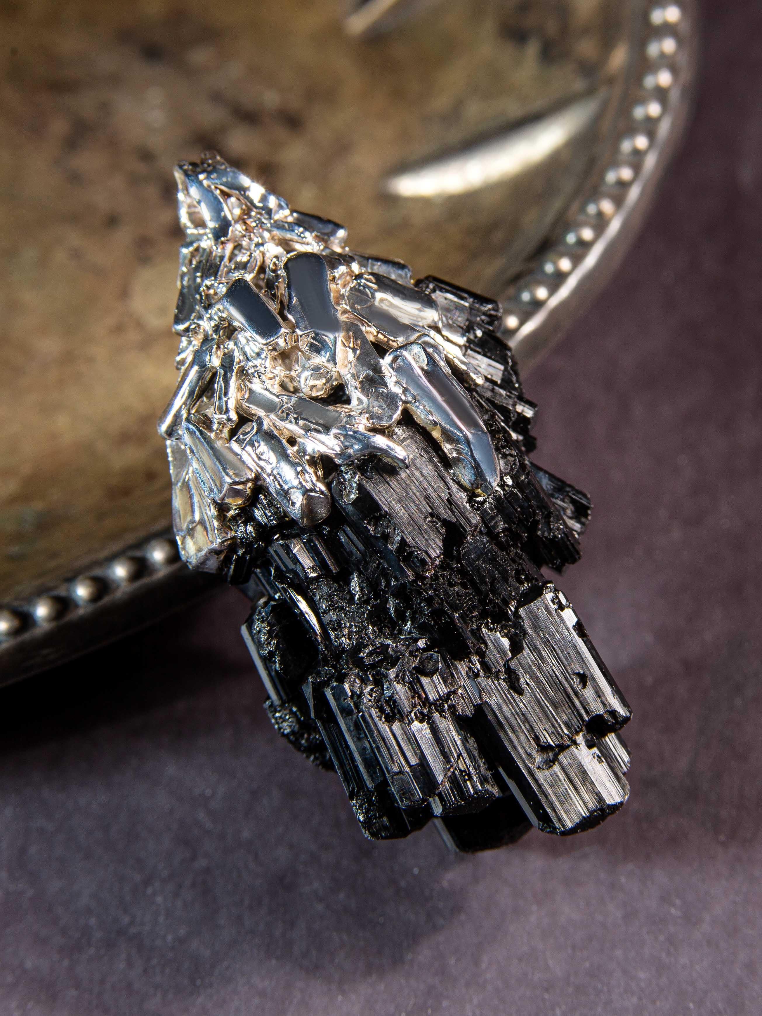 Large Black Tourmaline Necklace Schorl Silver pendant Crystal unisex jewelry In New Condition For Sale In Berlin, DE