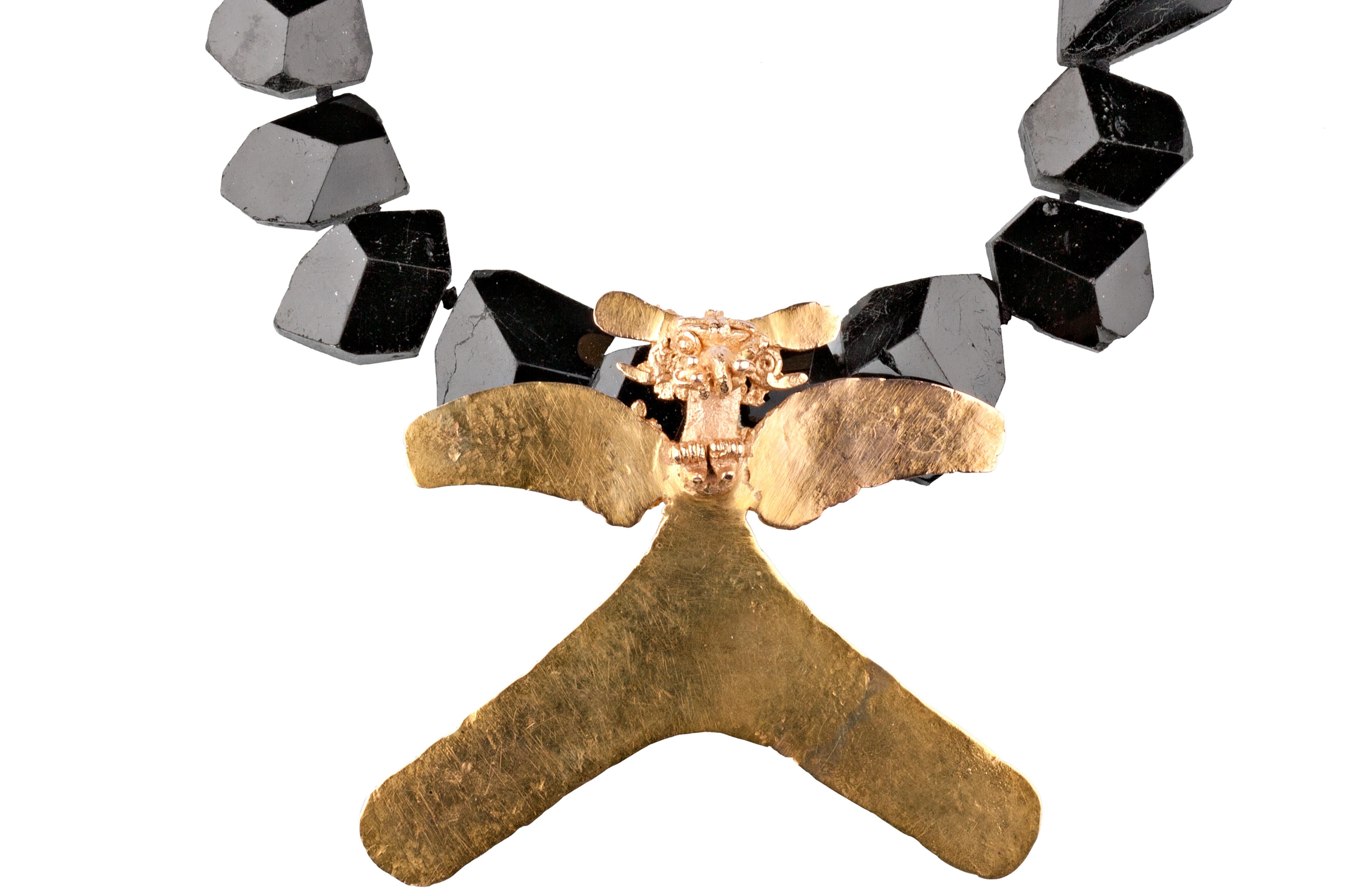 Black Tourmaline Necklace with Veraguas Gold Eagle Pendant over Shell Pectoral In Excellent Condition In Nuevo Leon, MX