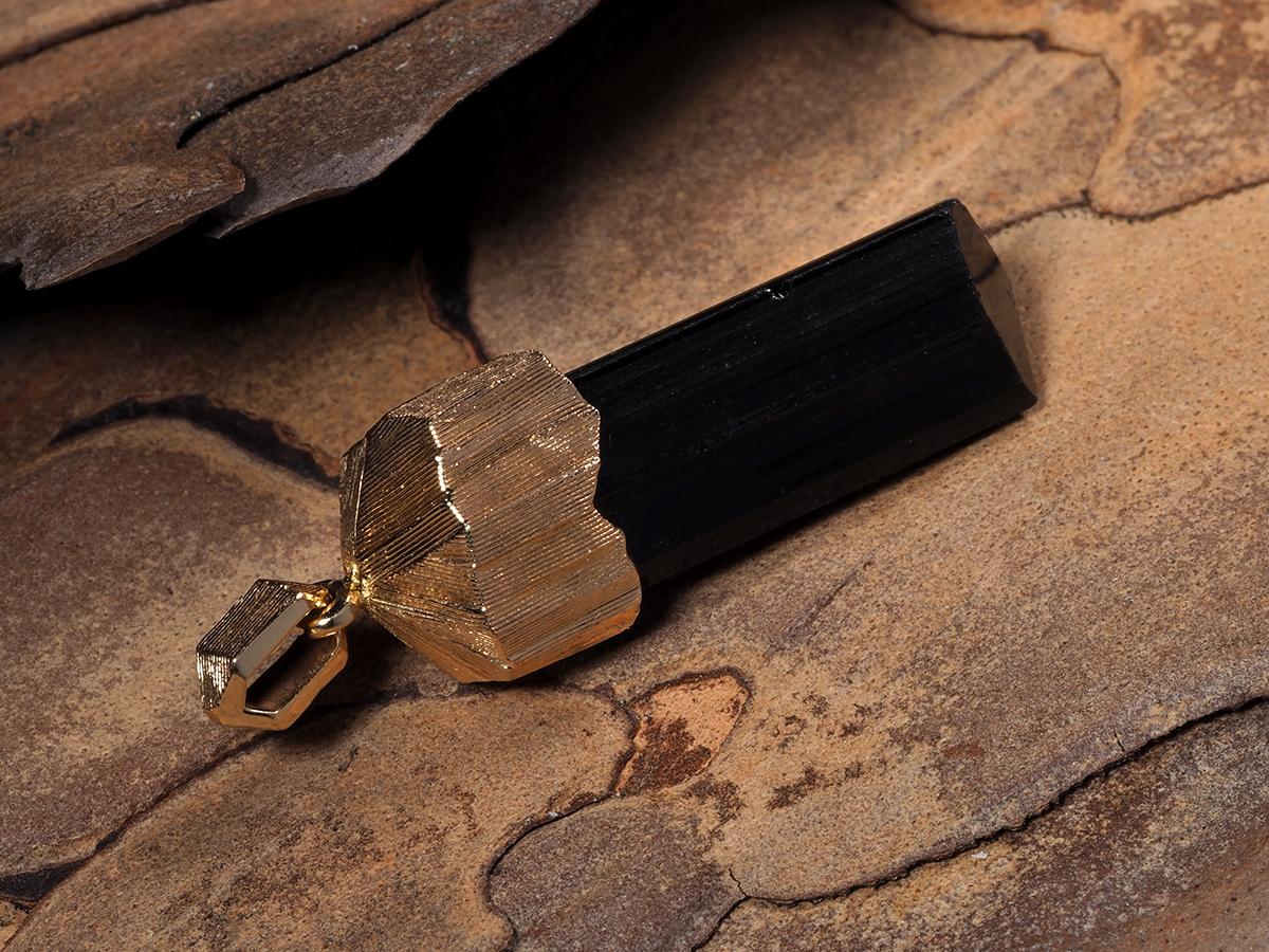 Uncut Black Tourmaline Schorl Gold Pendant Natural Crystal Healing Midnight For Sale