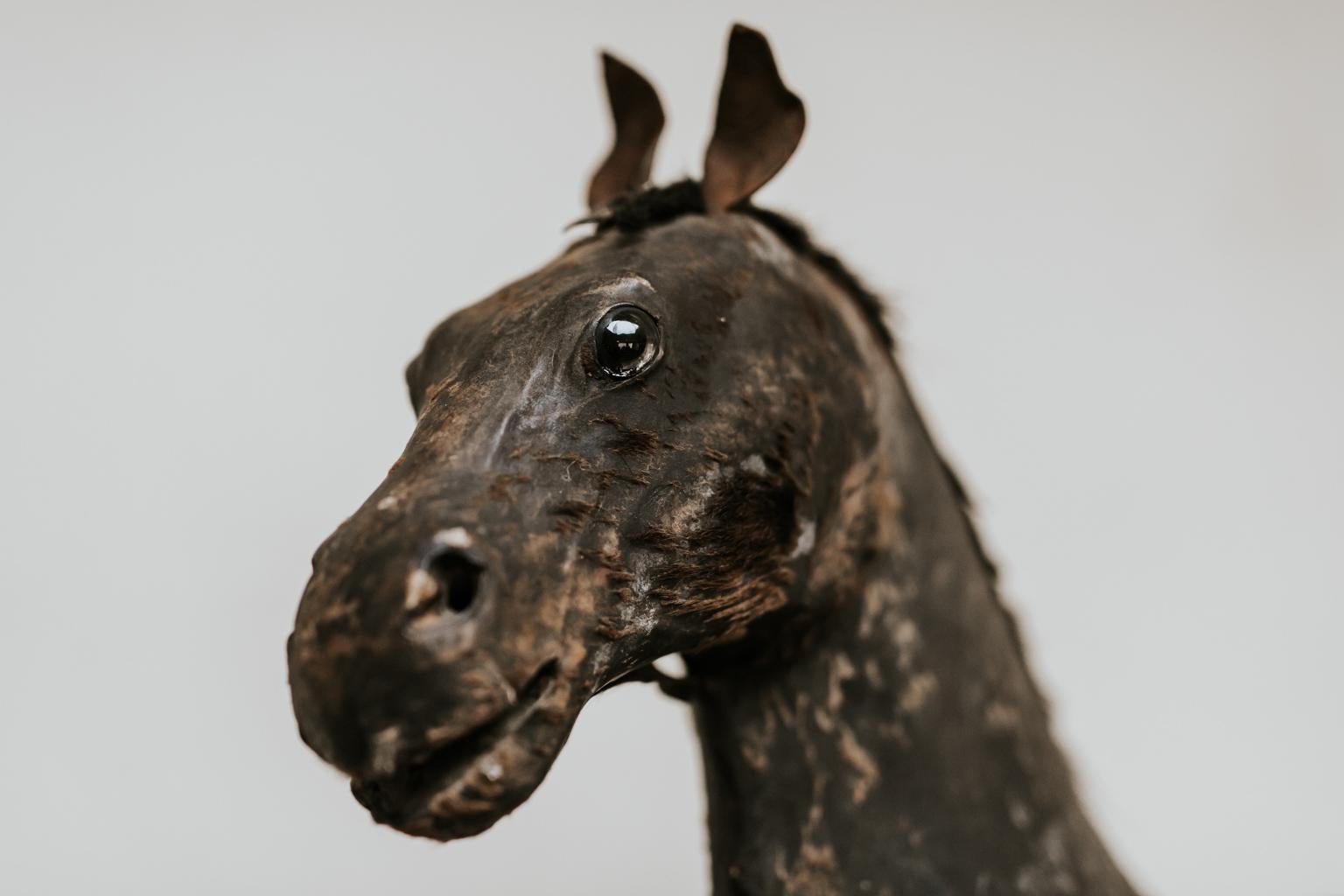 Black Toy Horse In Good Condition In Brecht, BE