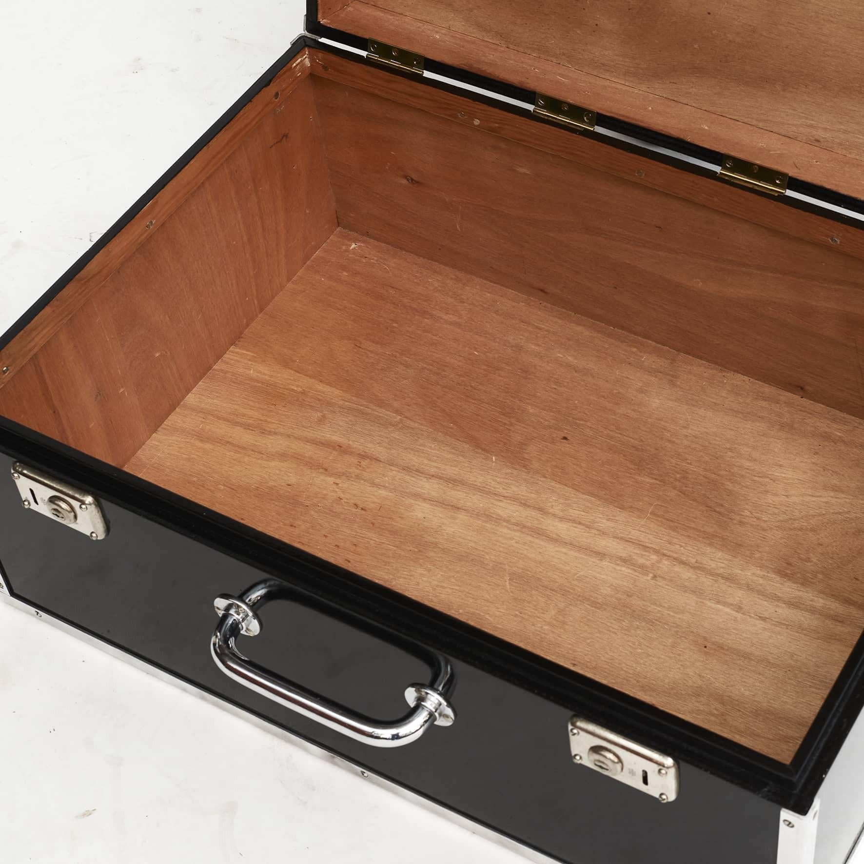 Schwarze Transportschachtel „Table“ aus poliertem Holz (Poliert) im Angebot