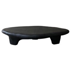 Table basse tripode noire par kar