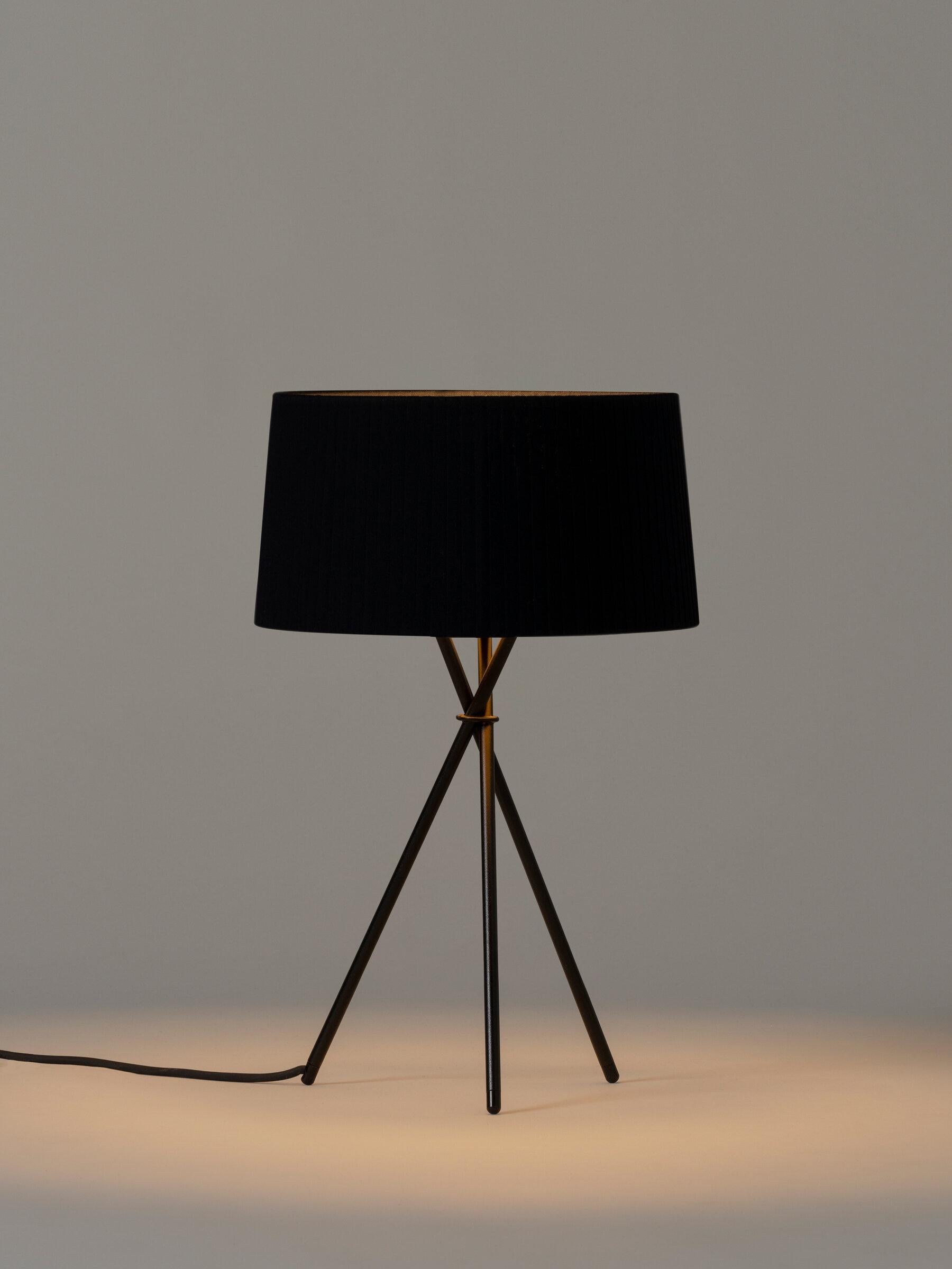 Modern Black Trípode M3 Table Lamp by Santa & Cole For Sale