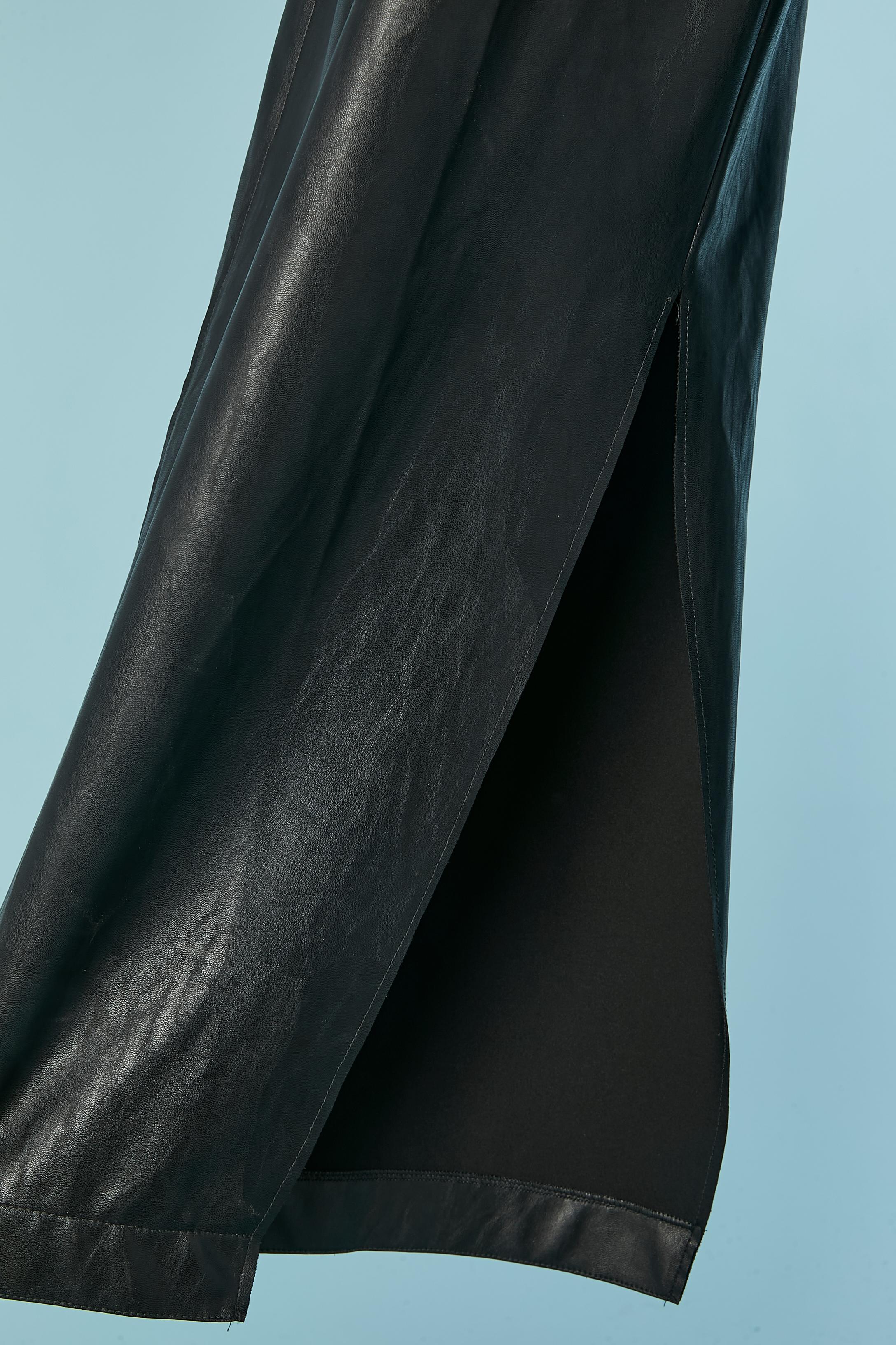 Nero Pantaloni neri in ecopelle con spacco MM6 Maison Margiela in vendita