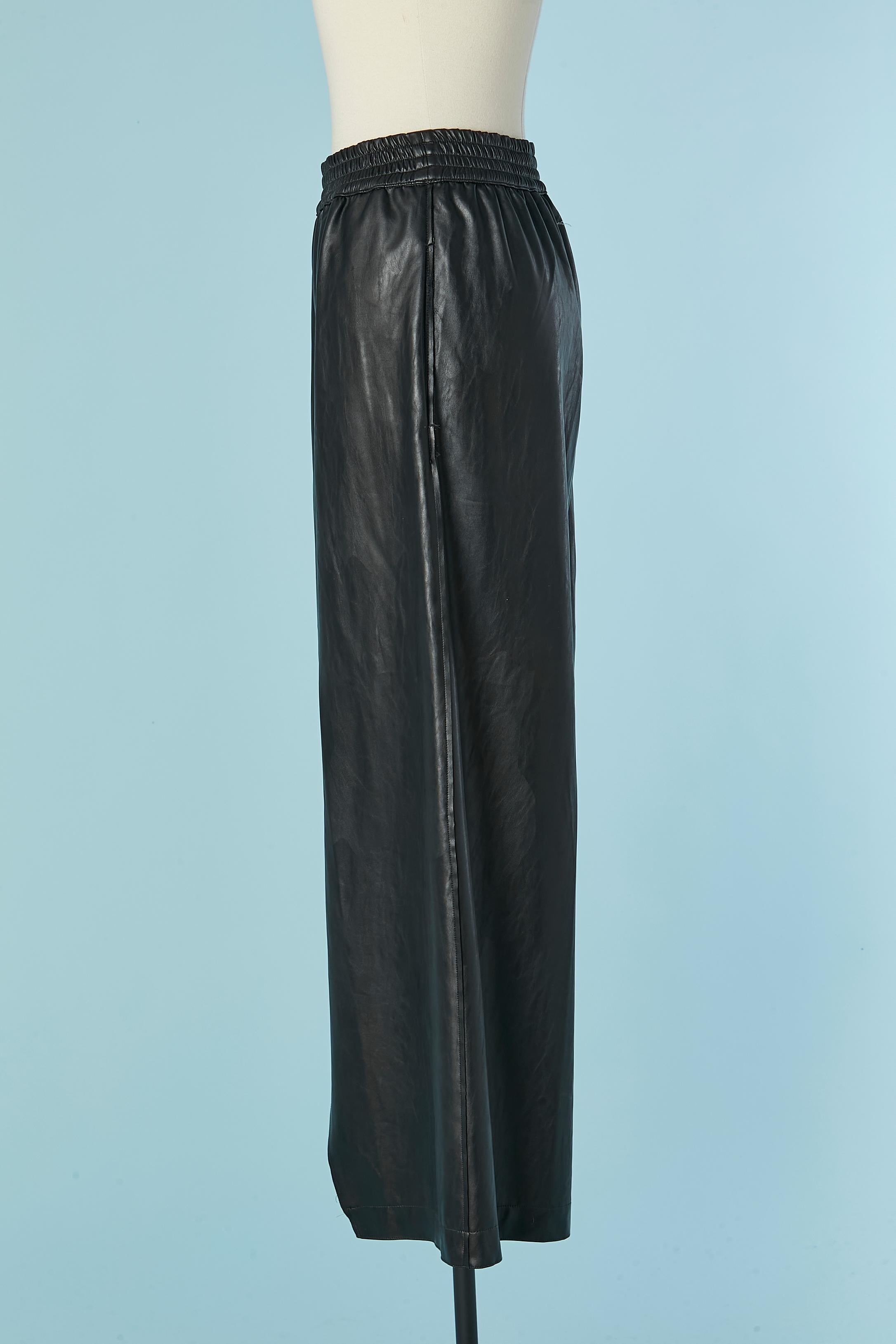 Pantaloni neri in ecopelle con spacco MM6 Maison Margiela In condizioni ottime in vendita a Saint-Ouen-Sur-Seine, FR