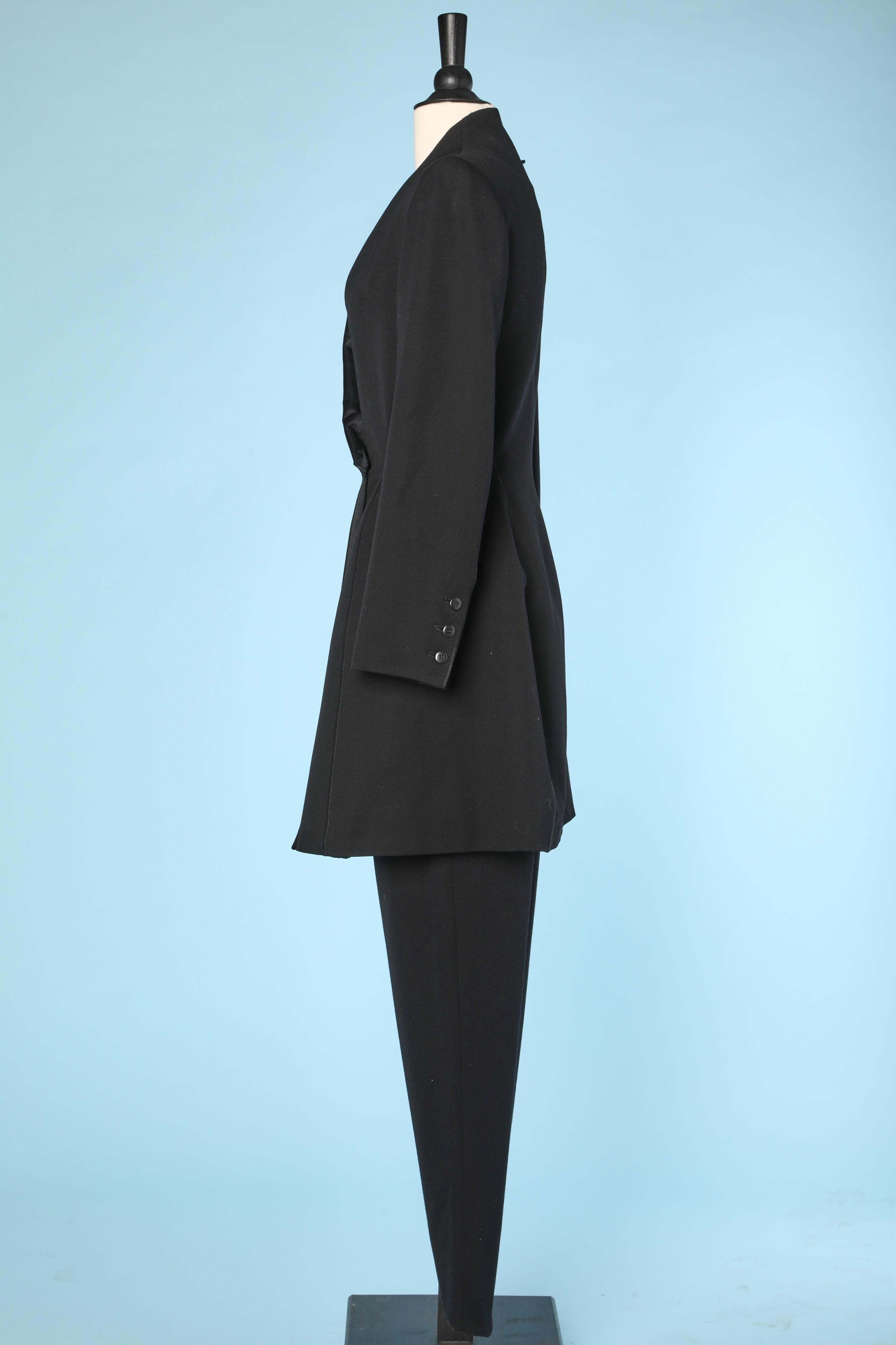 Women's Black trouser pant suit in dry wool and graphic collar Claude Montana