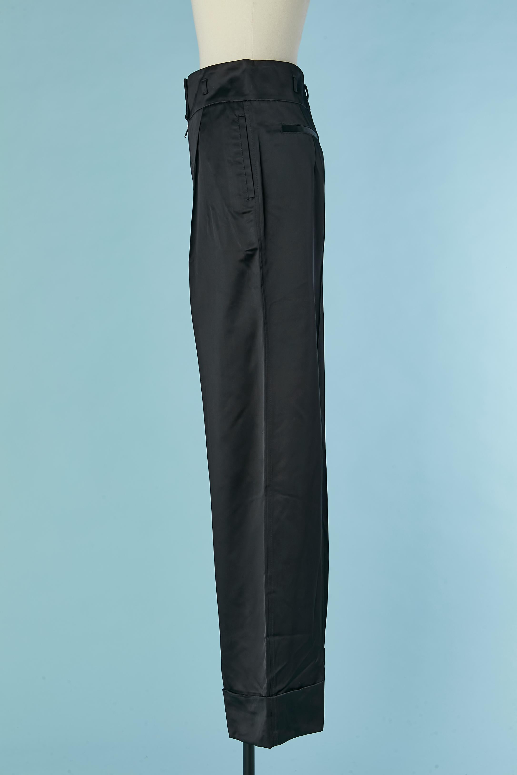 Pantalon noir avec revers Dolce & Gabbana Excellent état - En vente à Saint-Ouen-Sur-Seine, FR