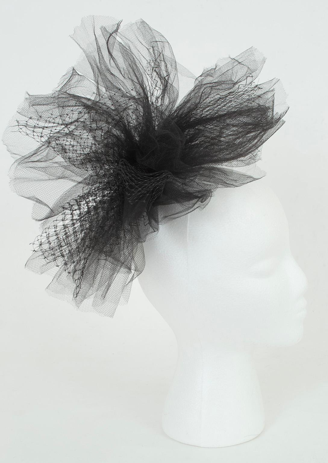 Black Tulle and Net Statement Pouf Fascinator or Corsage with Comb– O/S, 1950s In Good Condition For Sale In Tucson, AZ