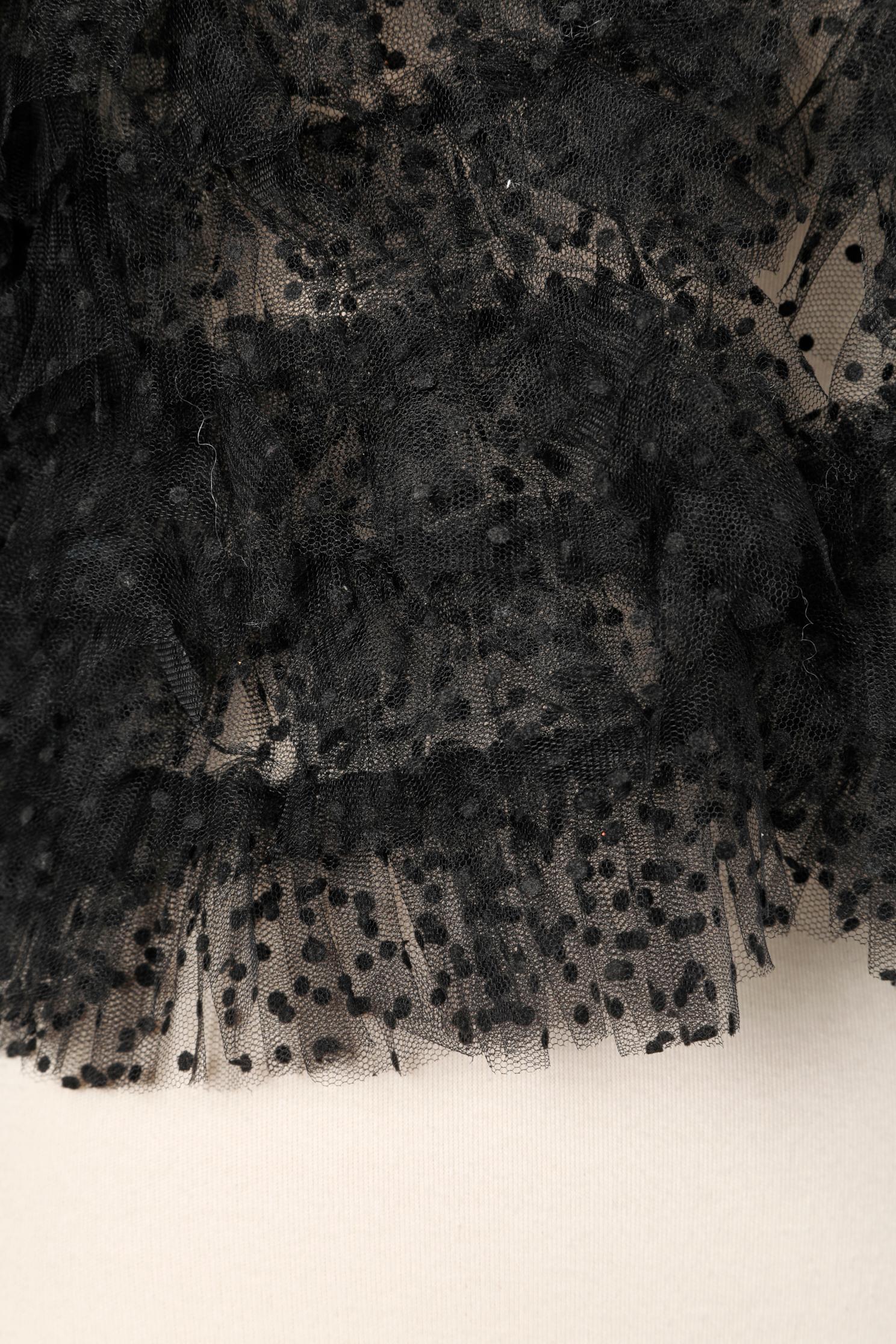 Boléro à volants en tulle plumetis noir Circa 1950's  Pour femmes en vente