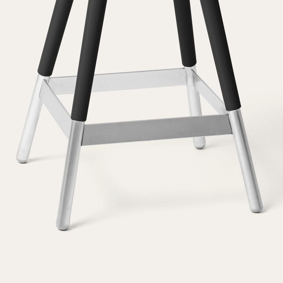 Svedese Sgabello Tupp nero di Storängen Design in vendita