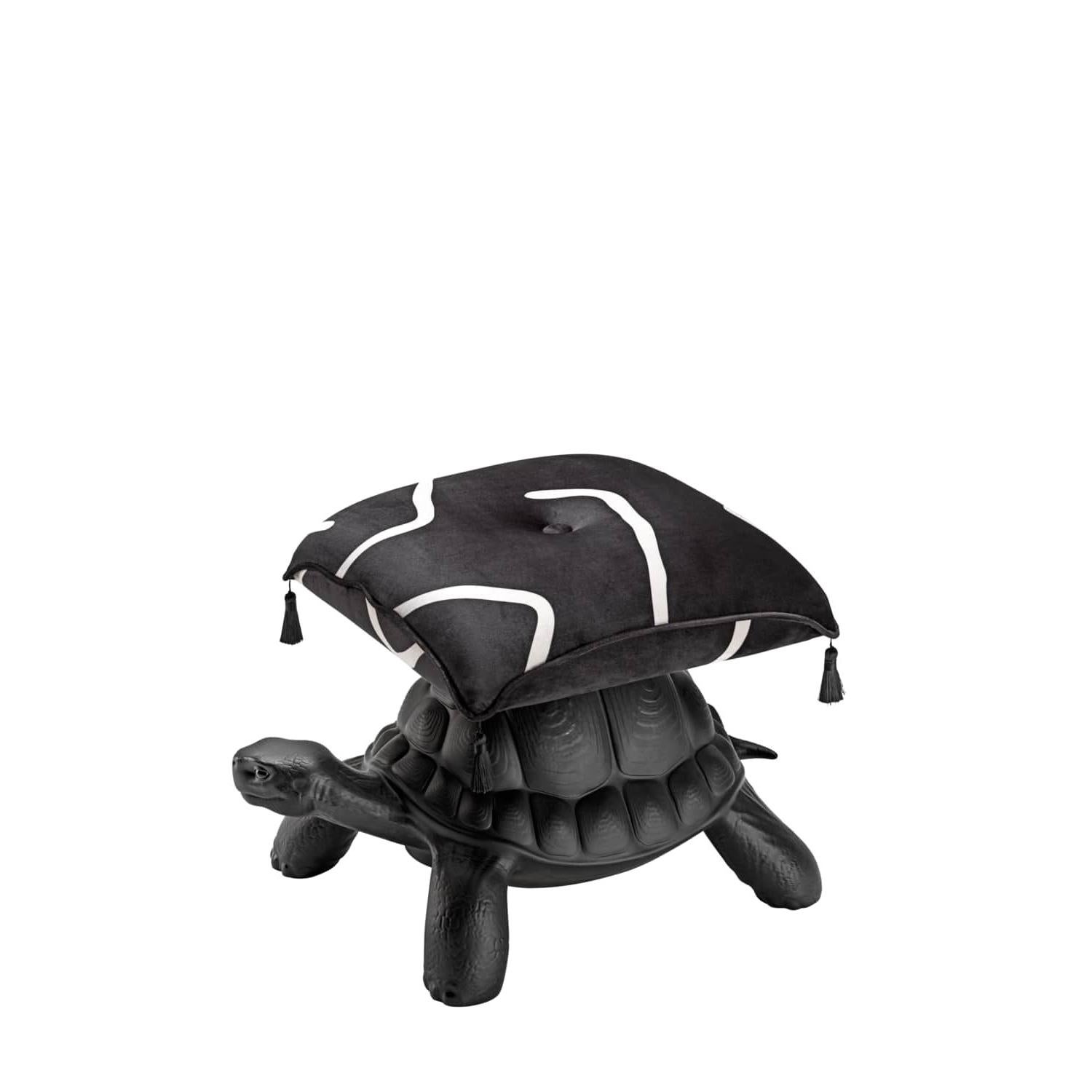 italien Pouf en forme de tortue noire, Design/One en vente