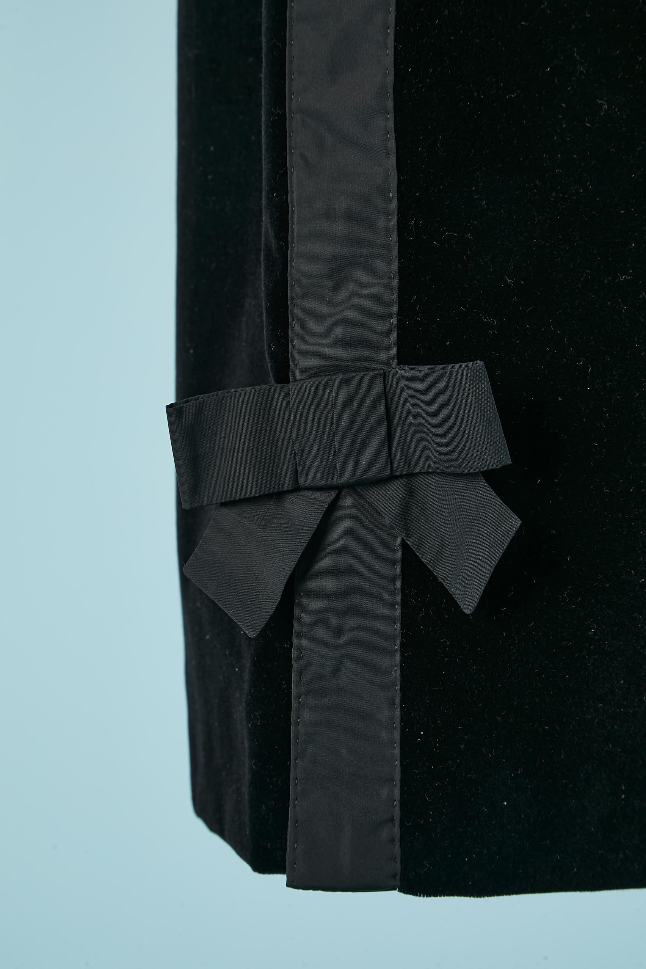 Black tuxedo velvet skirt with bow on both side Louis Vuitton  In Excellent Condition For Sale In Saint-Ouen-Sur-Seine, FR