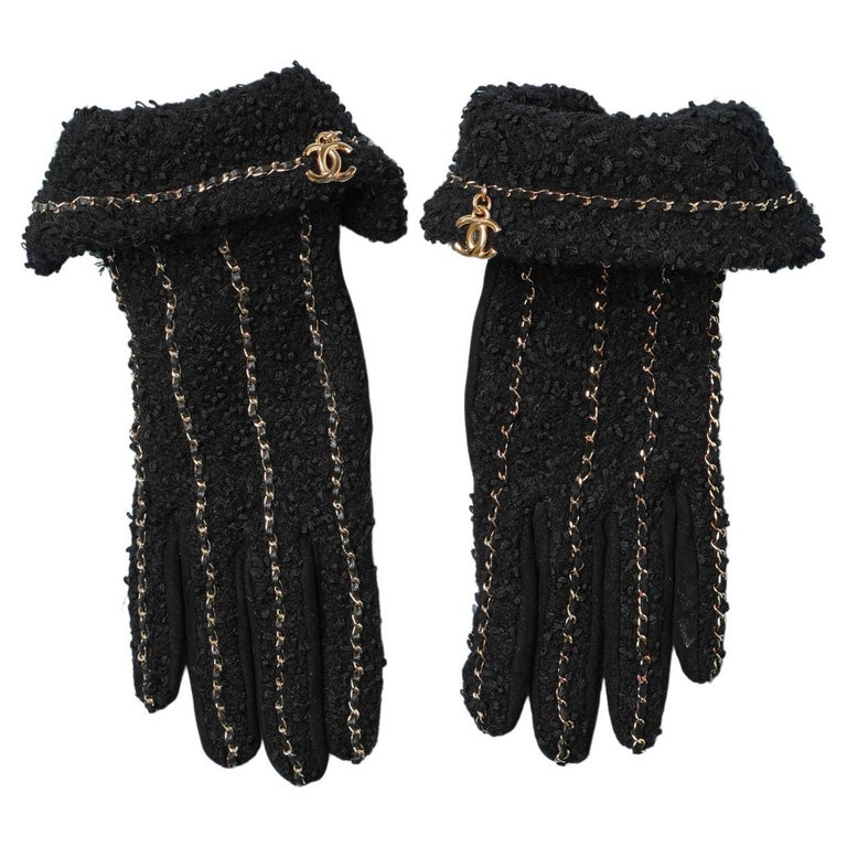 Black tweed gloves with gold metal chain and logo Chanel at 1stDibs  chanel  fur gloves, chanel gloves with fur, cashmere tweed & gold-tone metal fuchsia
