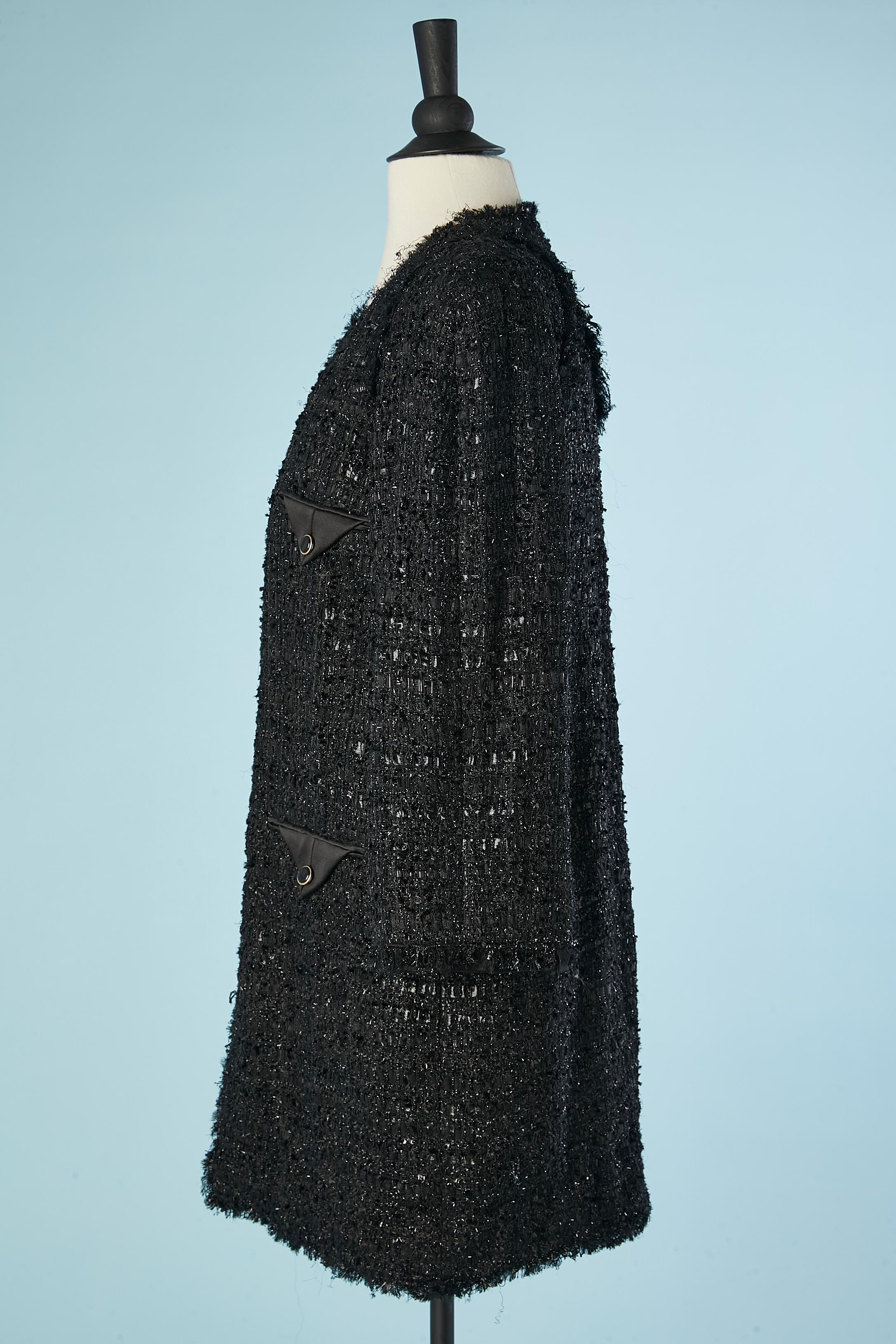 Lungo da sera in tweed nero con lurex da un bordo all'altro  giacca Chanel In condizioni ottime in vendita a Saint-Ouen-Sur-Seine, FR