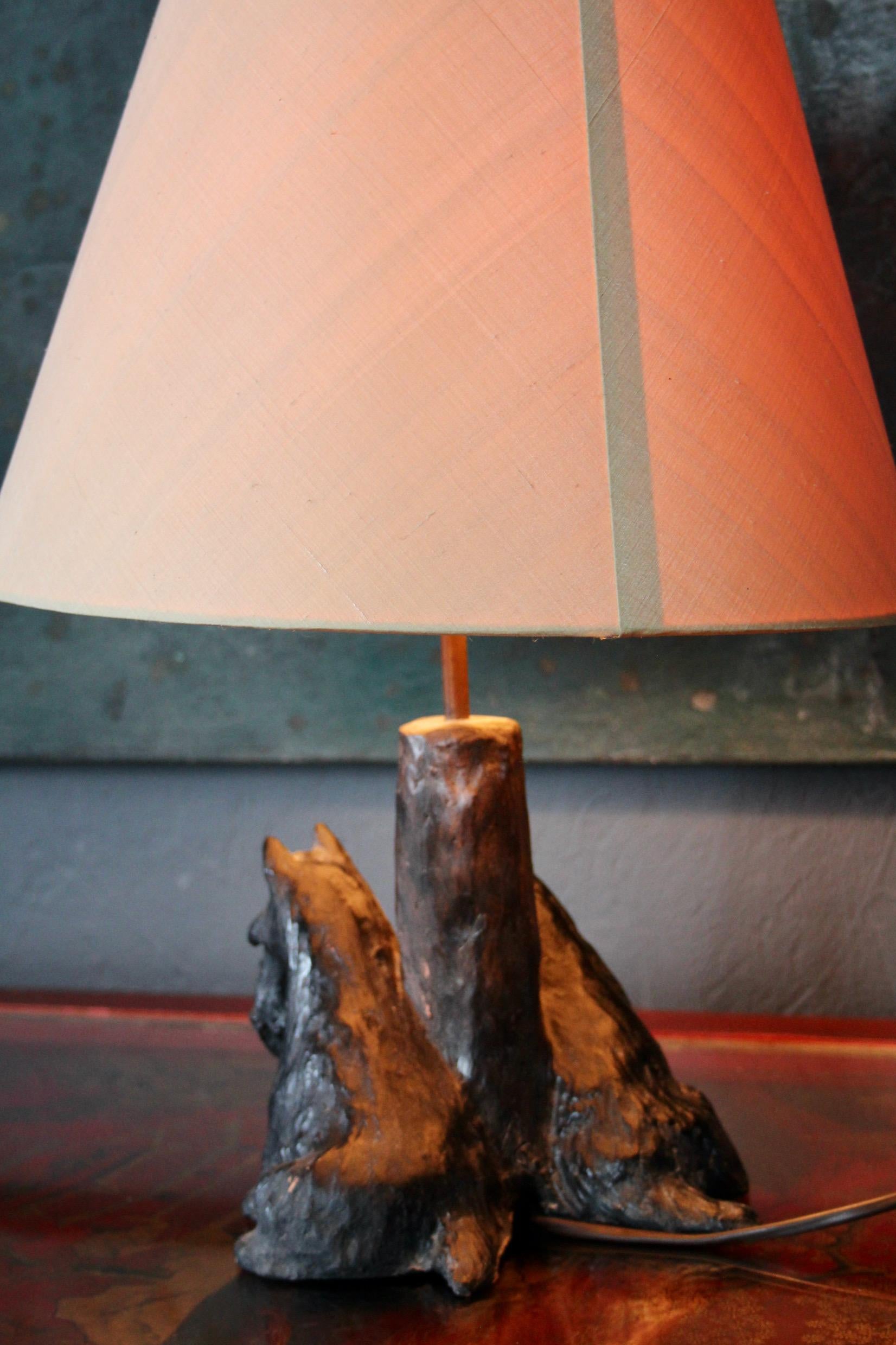 black two dogs terracotta table lamp For Sale 1