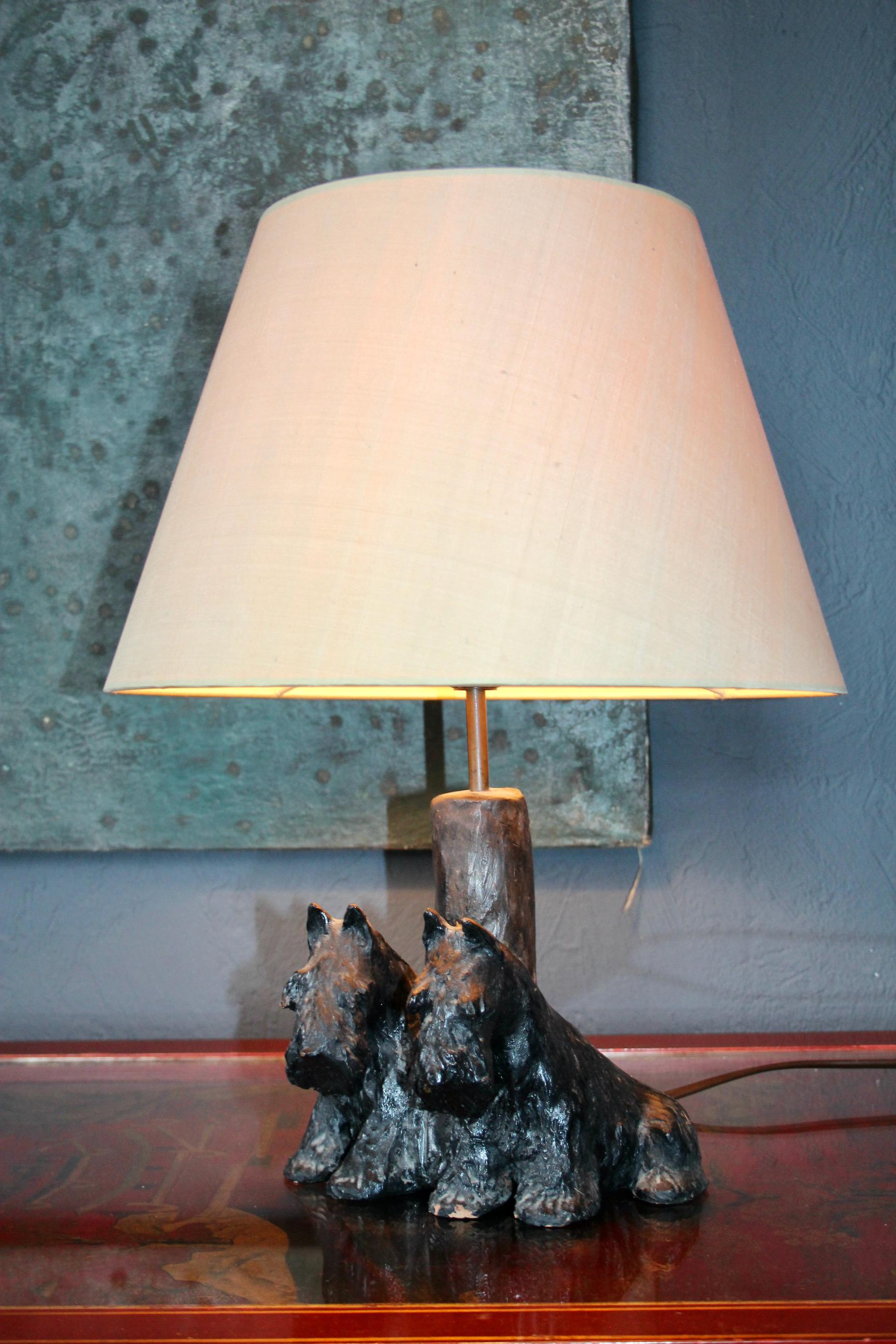 black two dogs terracotta table lamp For Sale 2