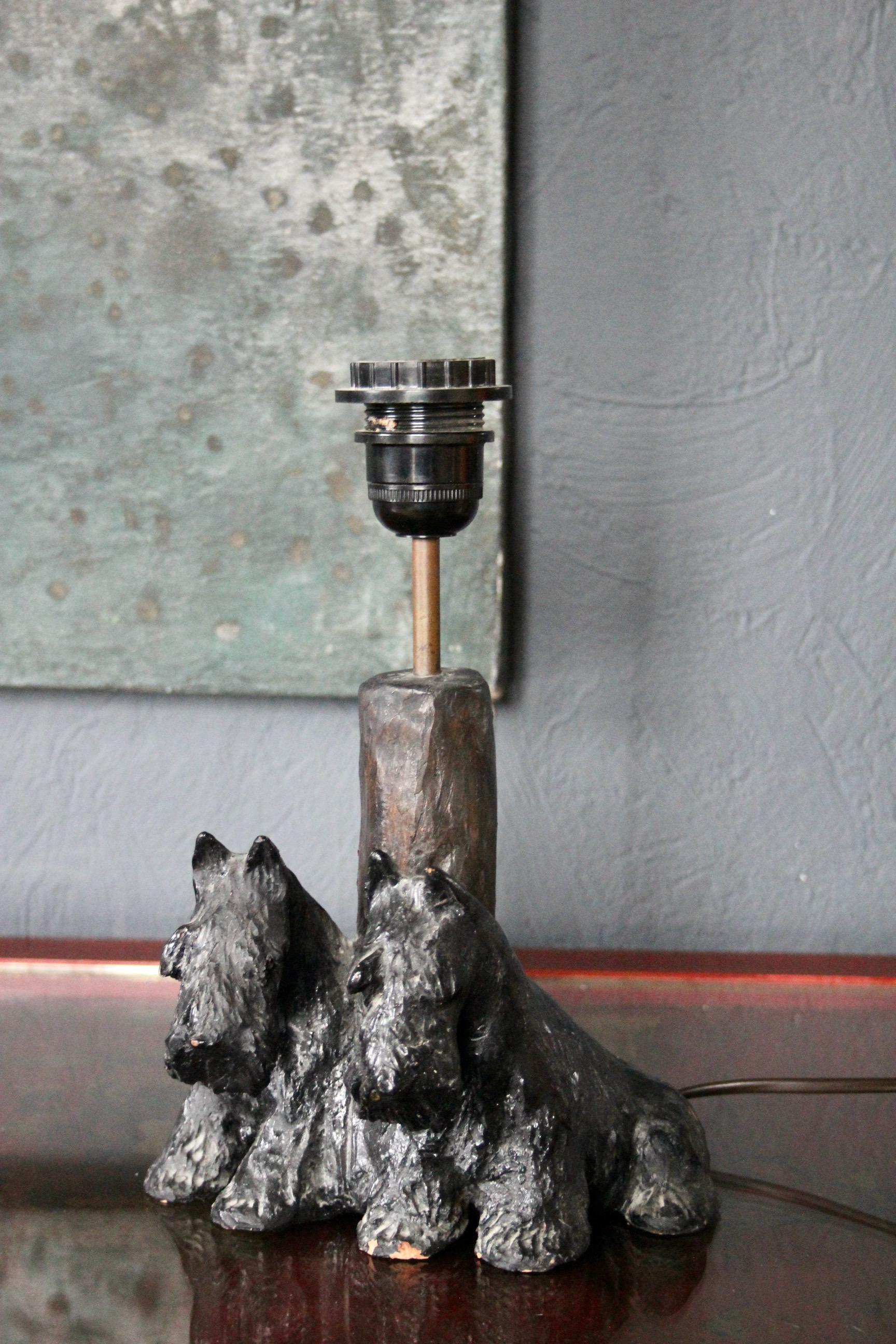 black two dogs terracotta table lamp For Sale 3