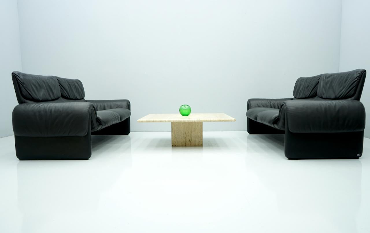 Zweisitzer-Sofa aus schwarzem Leder von De Sede Schweiz  im Angebot 1