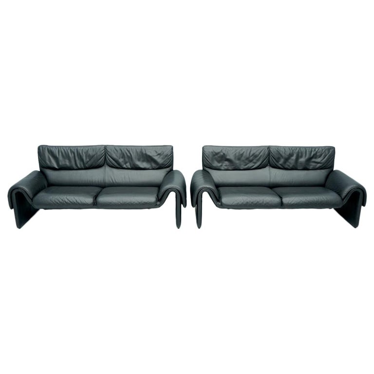 Black Two Seat Leather Sofa by De Sede Switzerland  For Sale
