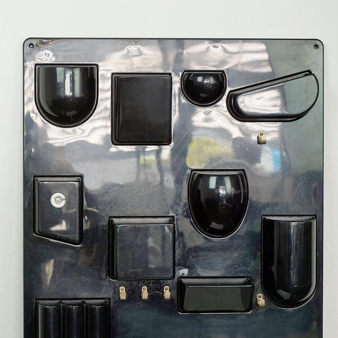 Organizador de pared Utensilo II negro de Dorothee Maurer Becker, Alemania Años 70 Moderno de mediados de siglo en venta