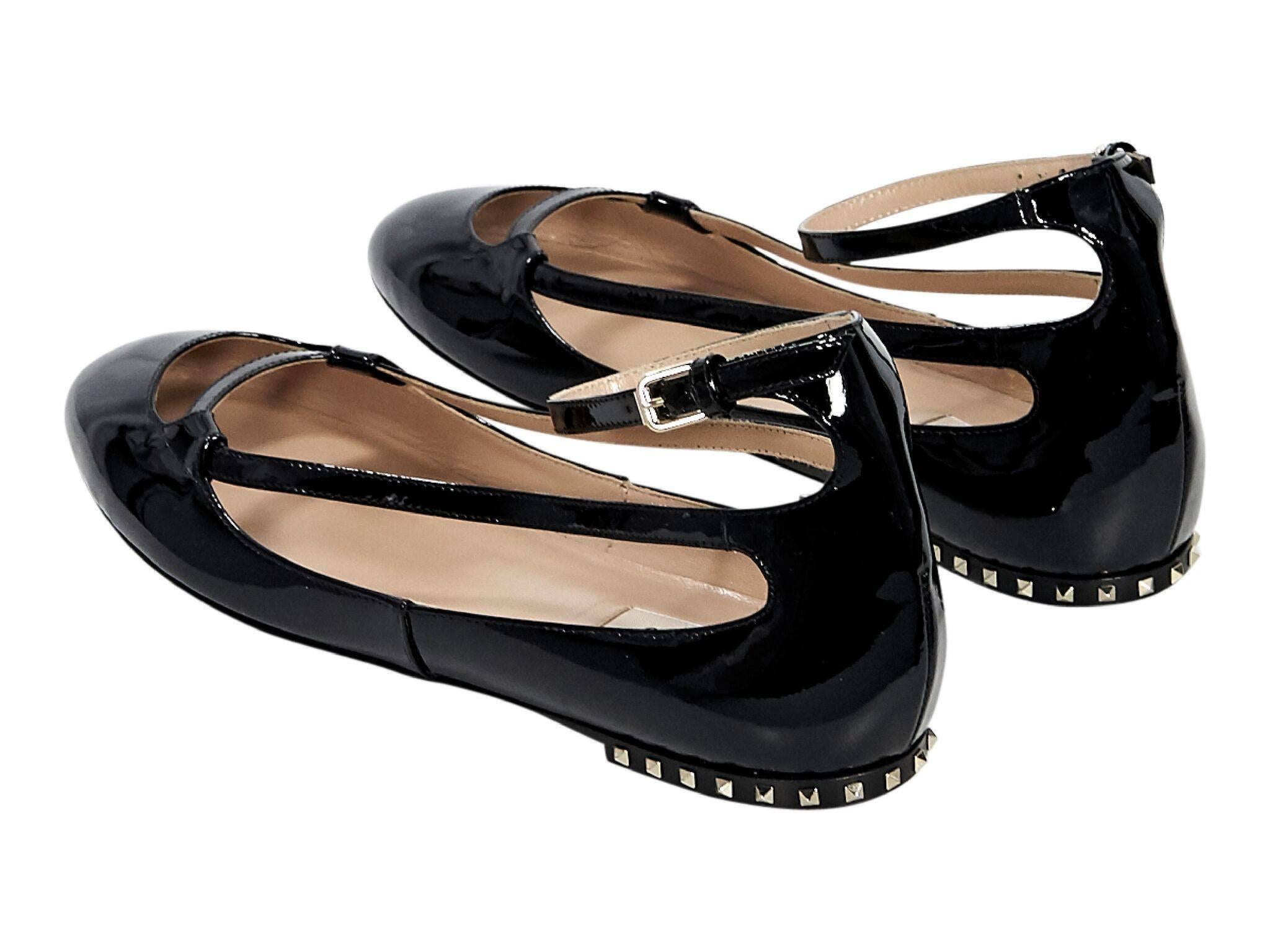 Black Valentino Patent Leather Ballet Flats In Good Condition In New York, NY