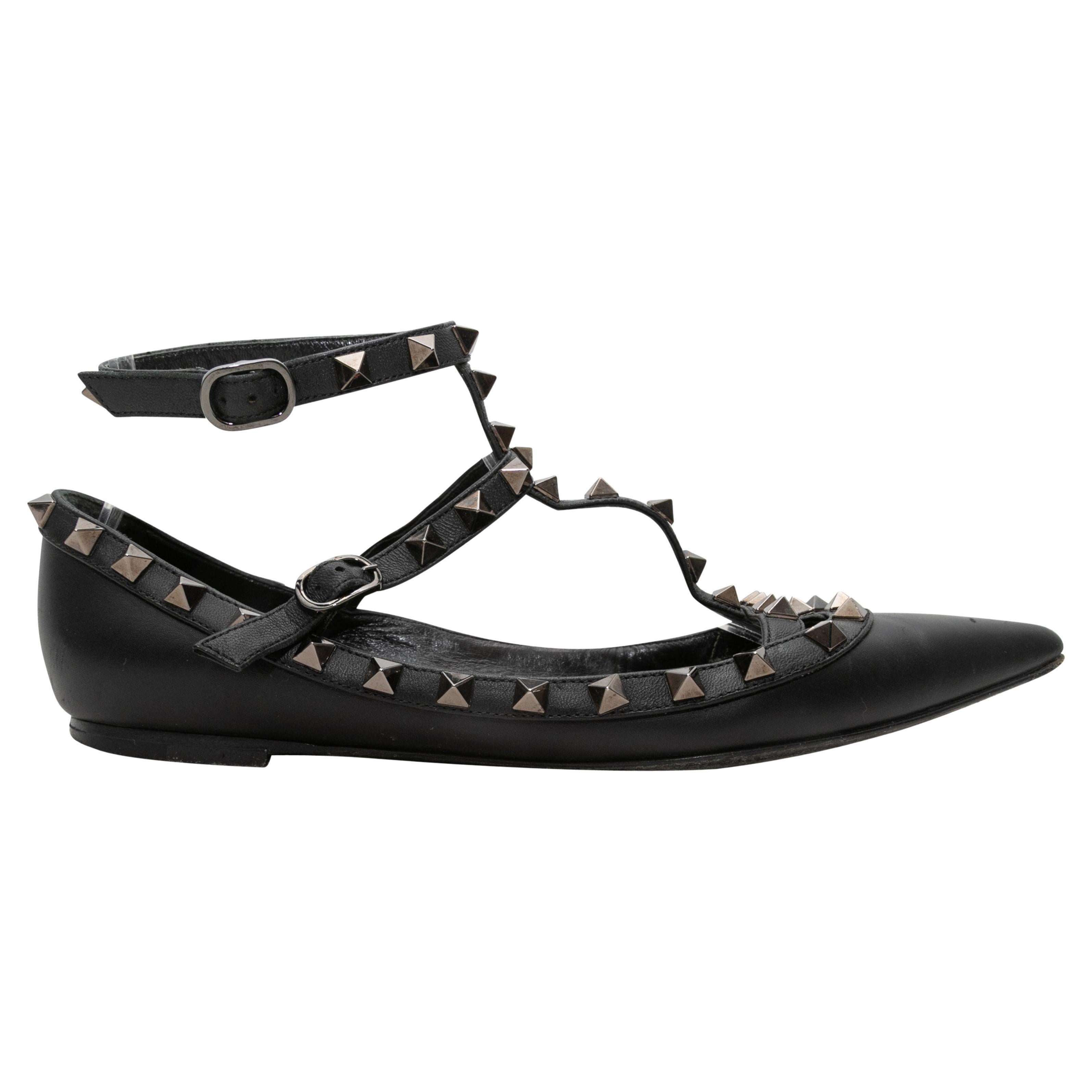 Black Valentino Pointed-Toe Leather Rockstud Flats Size 38 For Sale