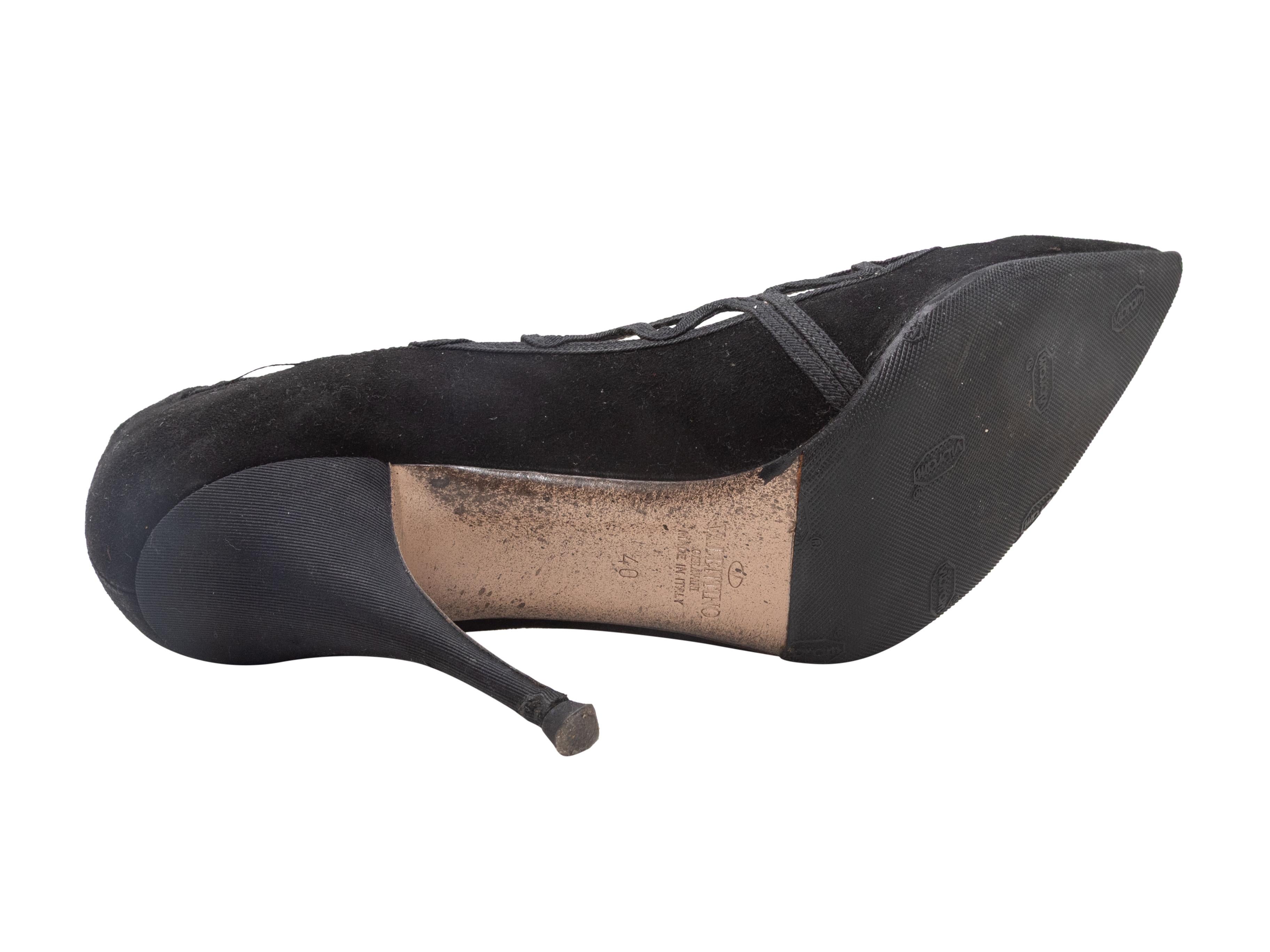 Black Valentino Pointed-Toe Suede Grosgrain-Trimmed Pumps Size 40 For Sale 1