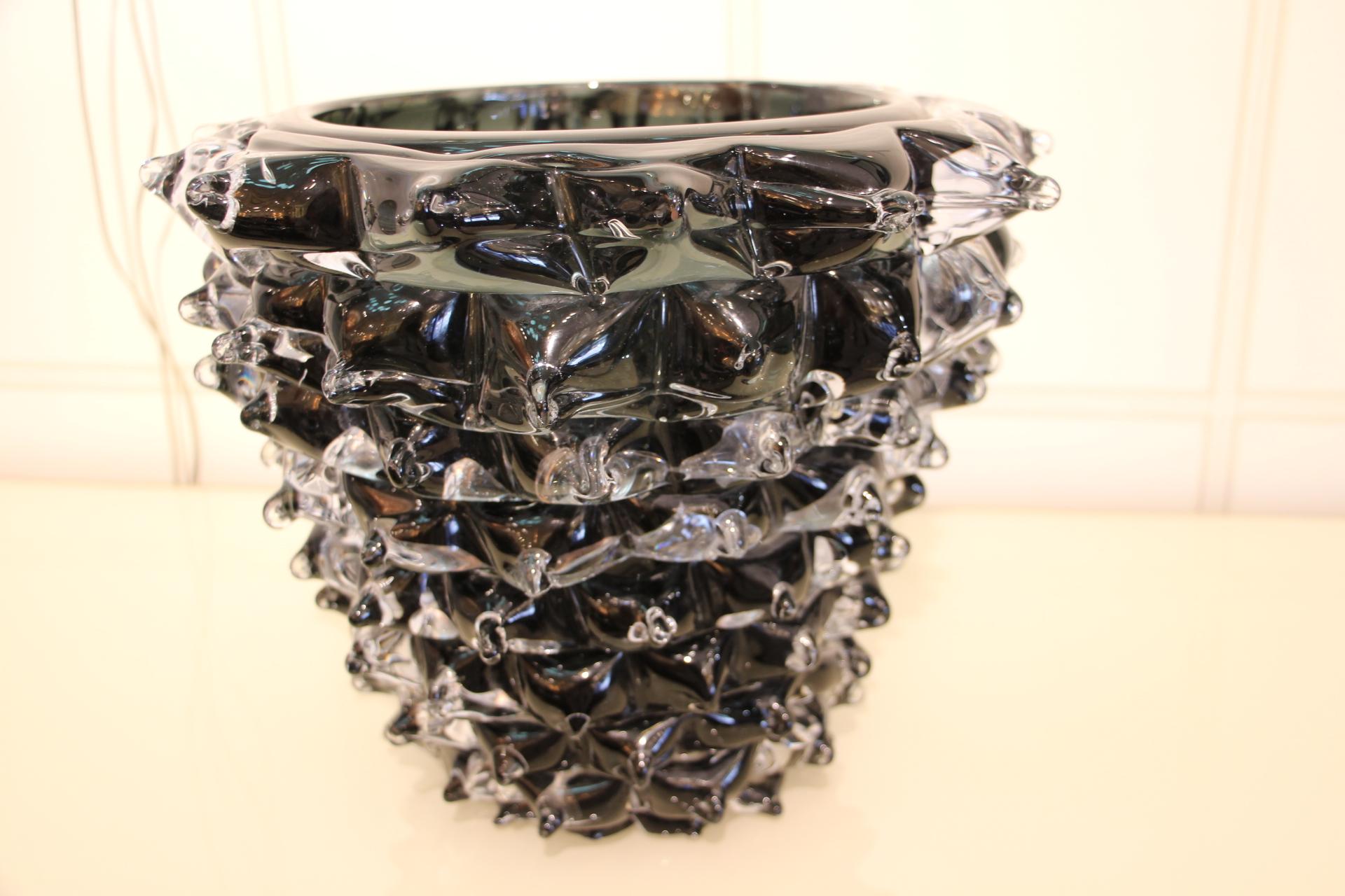 Black Vase in Murano Glass with Spikes Decor, Barovier Style, Rostrato In Excellent Condition In Saint-Ouen, FR