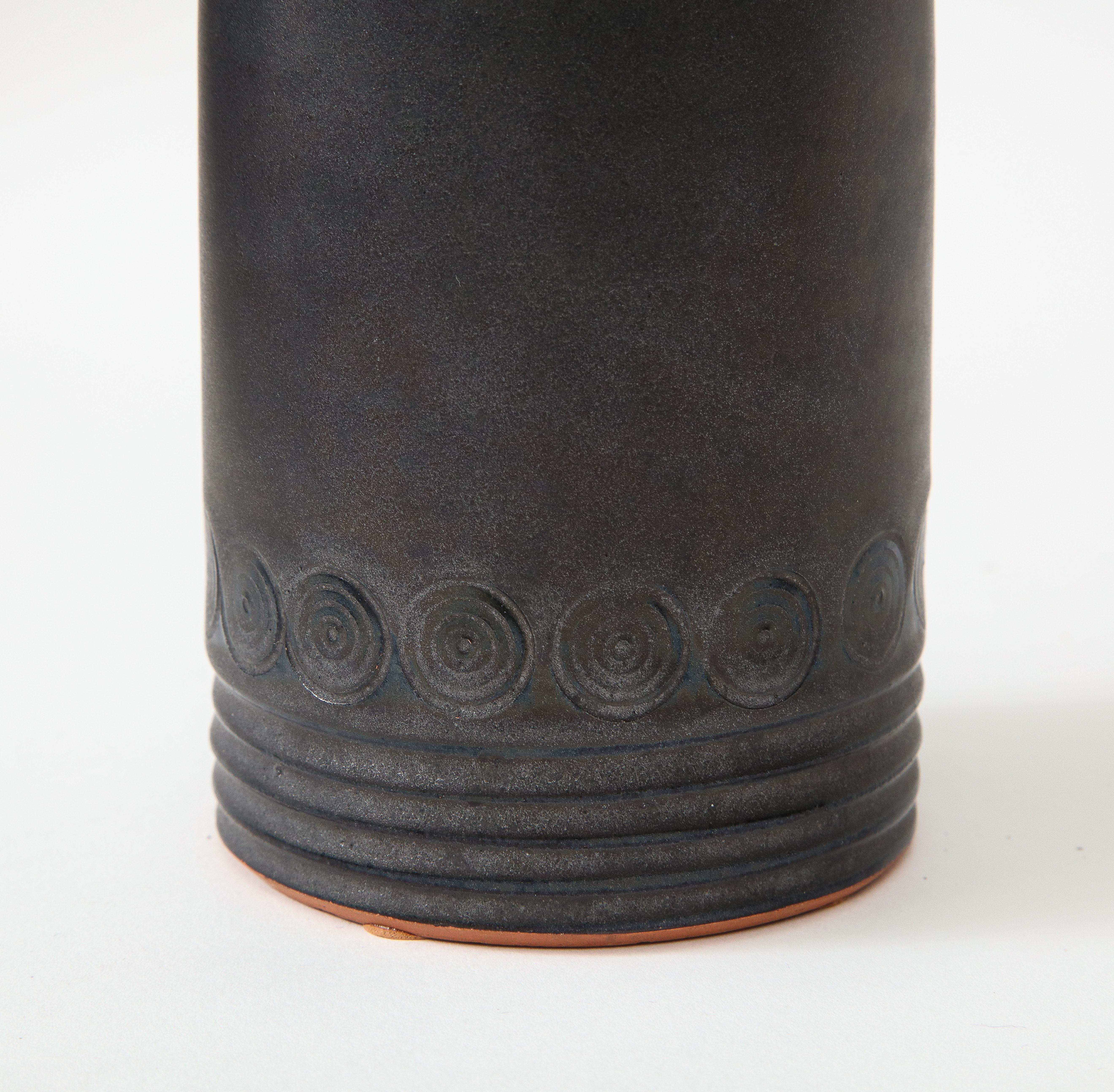 Black Vase with White Interior, Incised Circle & Line Decoration, France, c. 195 In Good Condition For Sale In Brooklyn, NY