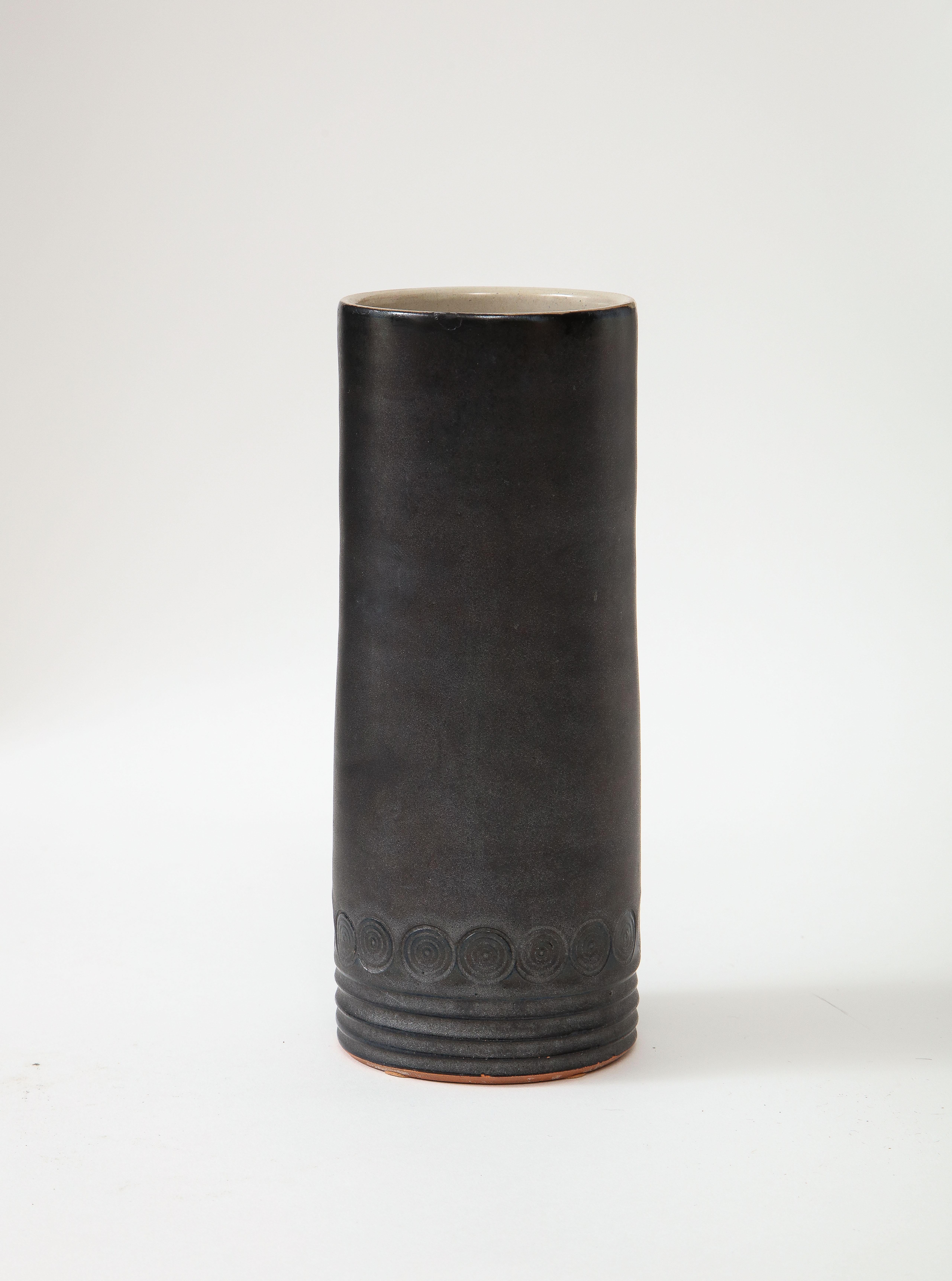 Black Vase with White Interior, Incised Circle & Line Decoration, France, c. 195 For Sale 2