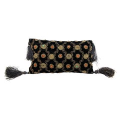 Almohada de terciopelo negro de los años 60 con piedras preciosas Zardozi Zari, India