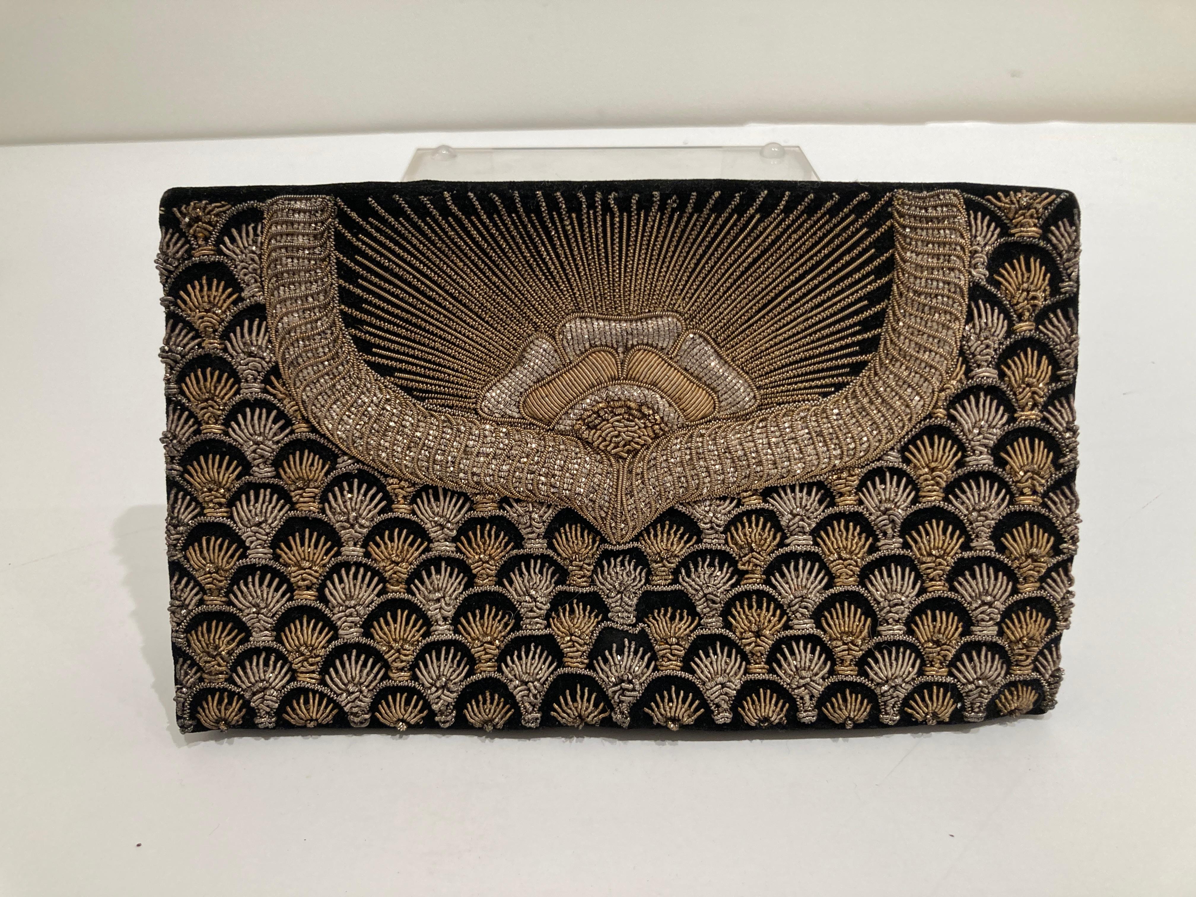 Black Velvet and Silk Embroidered 1960s Zardozi Zari Gemstone Clutch, India 12