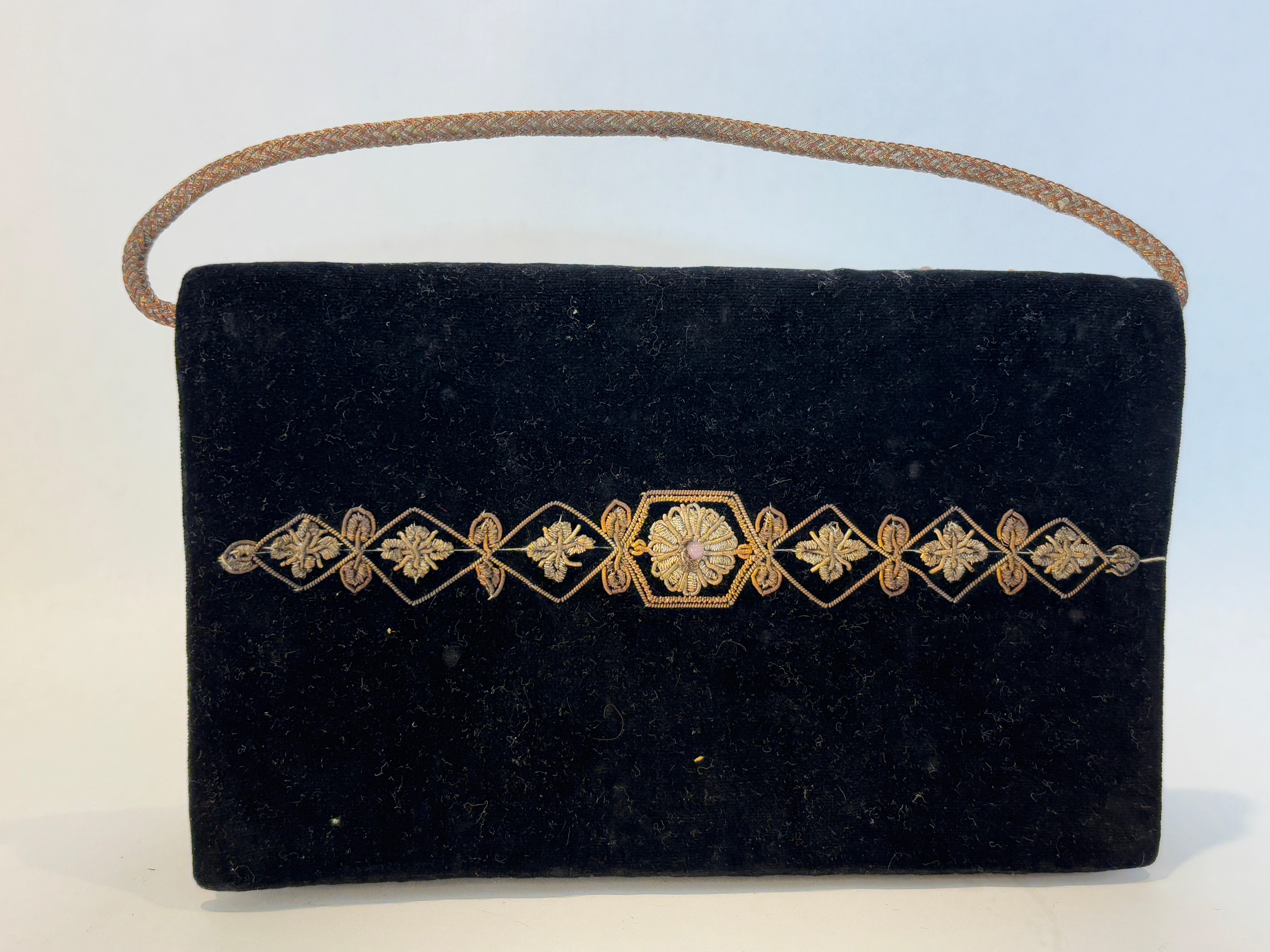 Black Velvet and Silk Embroidered 1960s Zardozi Zari Gemstone Clutch India For Sale 1