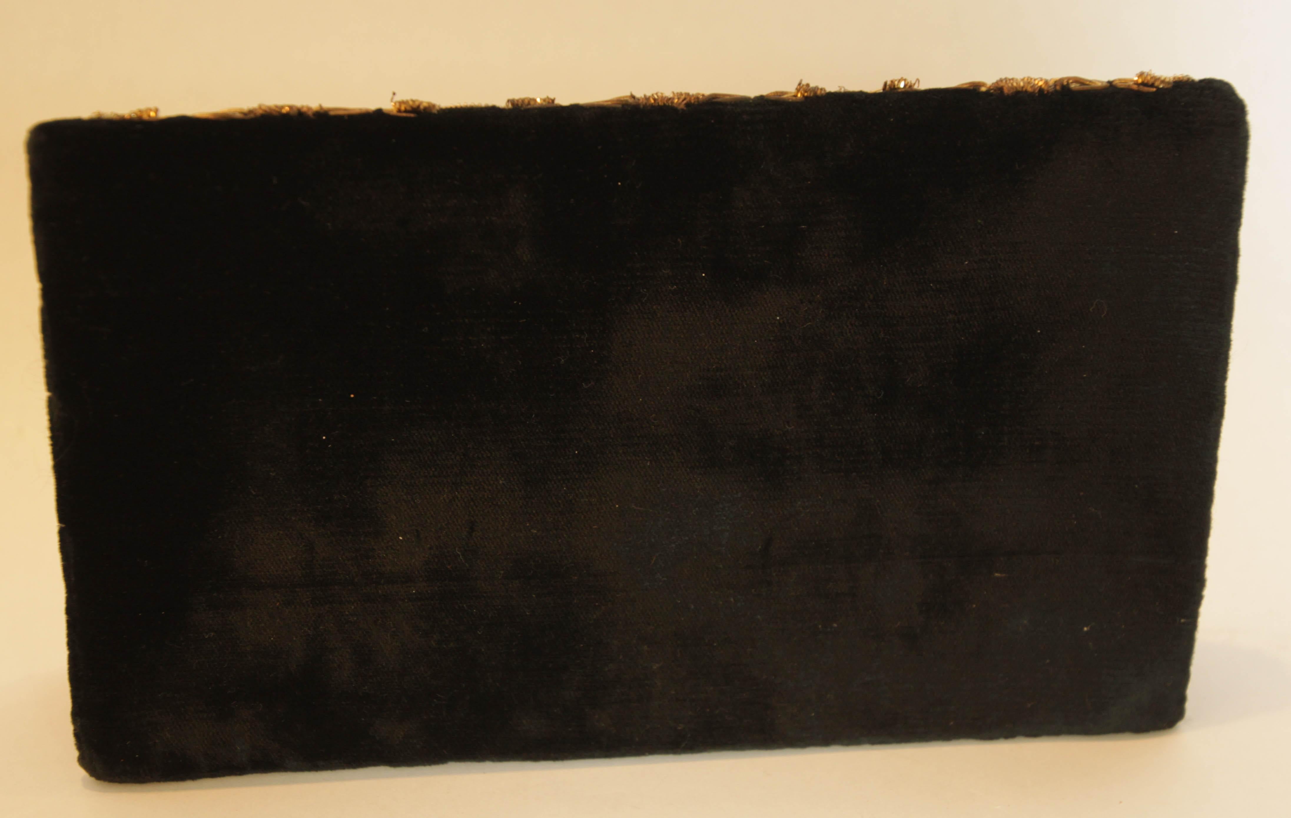 Black Velvet and Silk Embroidered 1960s Zardozi Zari Gemstone Clutch India For Sale 2
