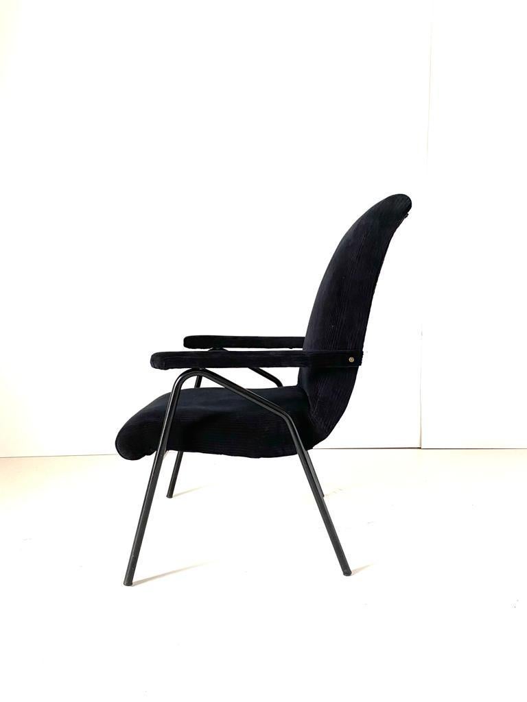 Italian Vintage black velvet armchair,  Italy, 1960's For Sale