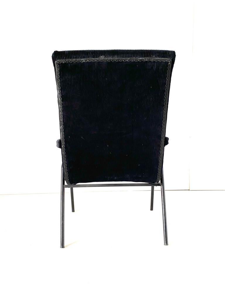 Vintage black velvet armchair,  Italy, 1960's In Good Condition For Sale In Ceglie Messapica, IT