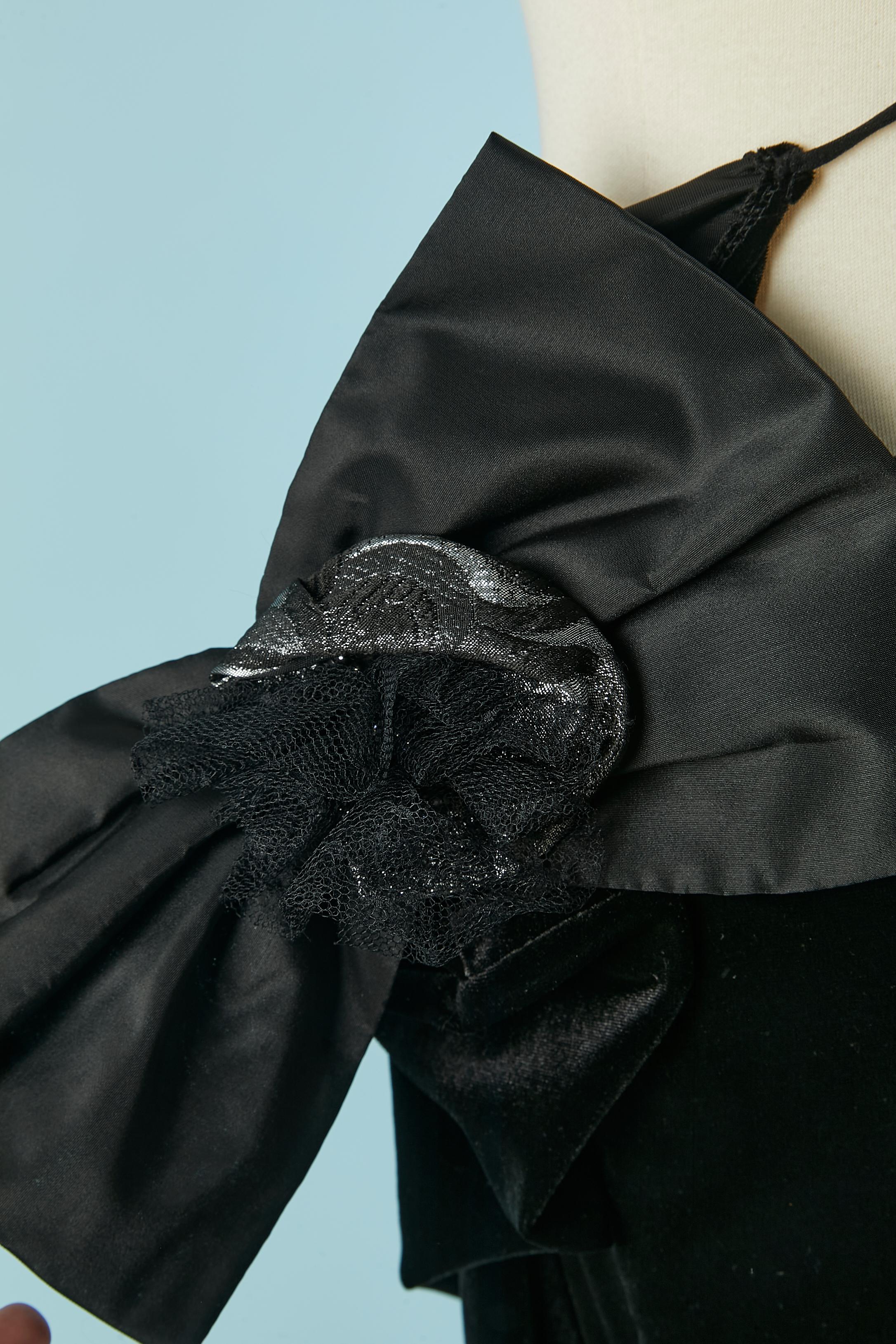 Black velvet backless evening dress with bow on the shoulder Christian Dior For Sale 4