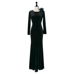 Robe de soirée dos nu en velours noir avec nœud sur l'épaule Christian Dior