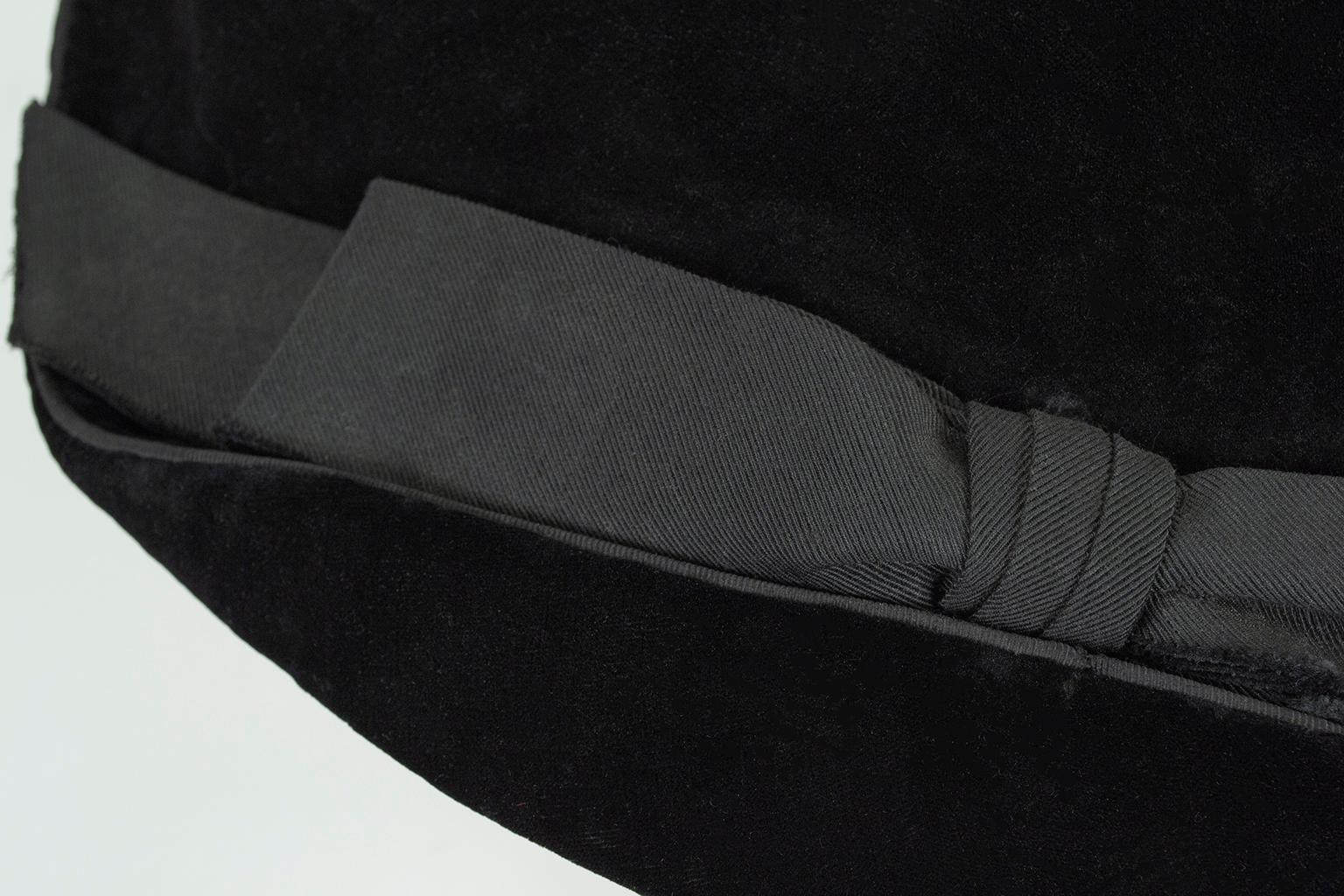 Chapeau soucoupe en velours noir à voile bullé et coquille de palourde avec provenance O/S, années 1930 en vente 6