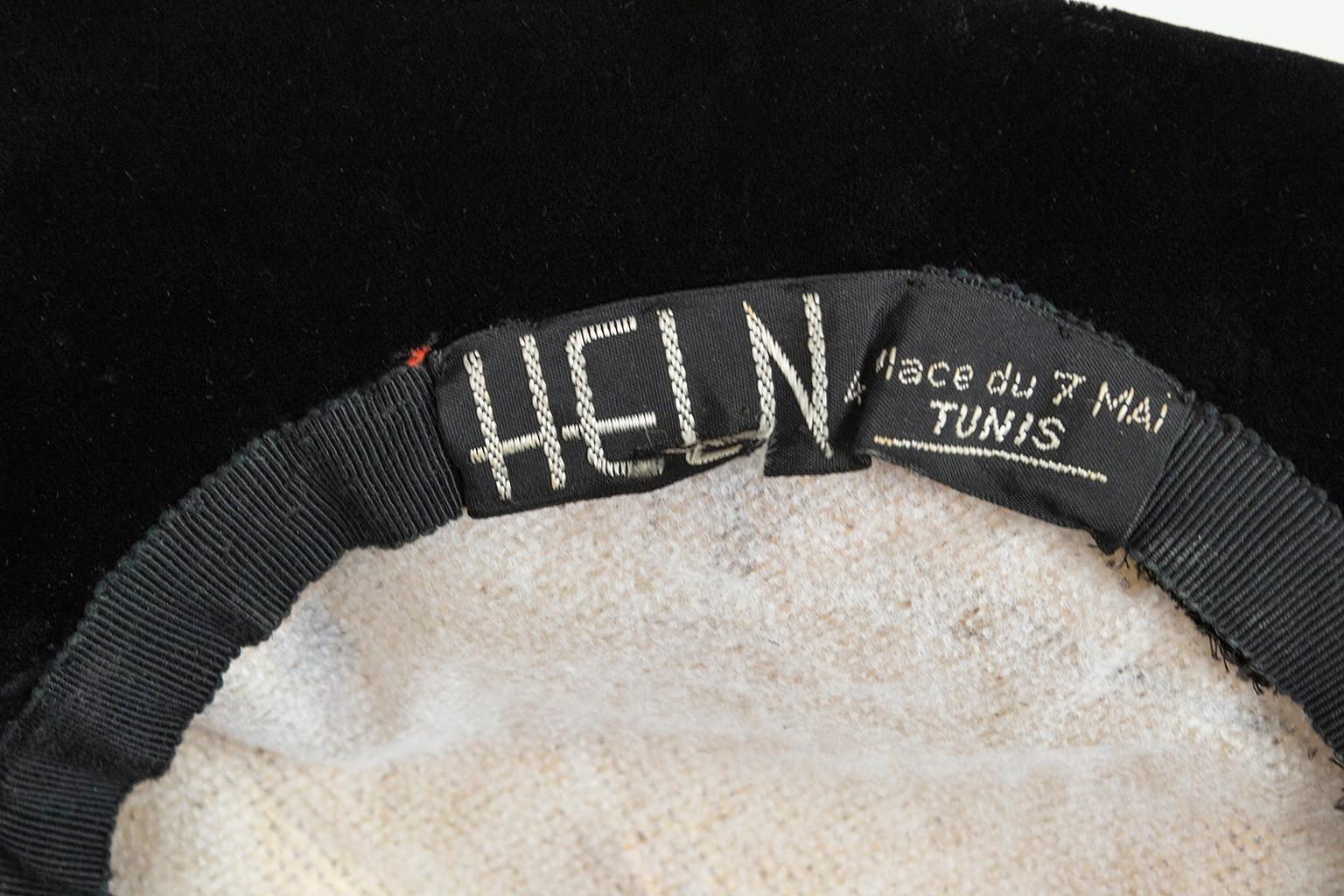 Cappello a piattino in velluto nero con velo a bolle e provenienza - O/S, anni '30 in vendita 8