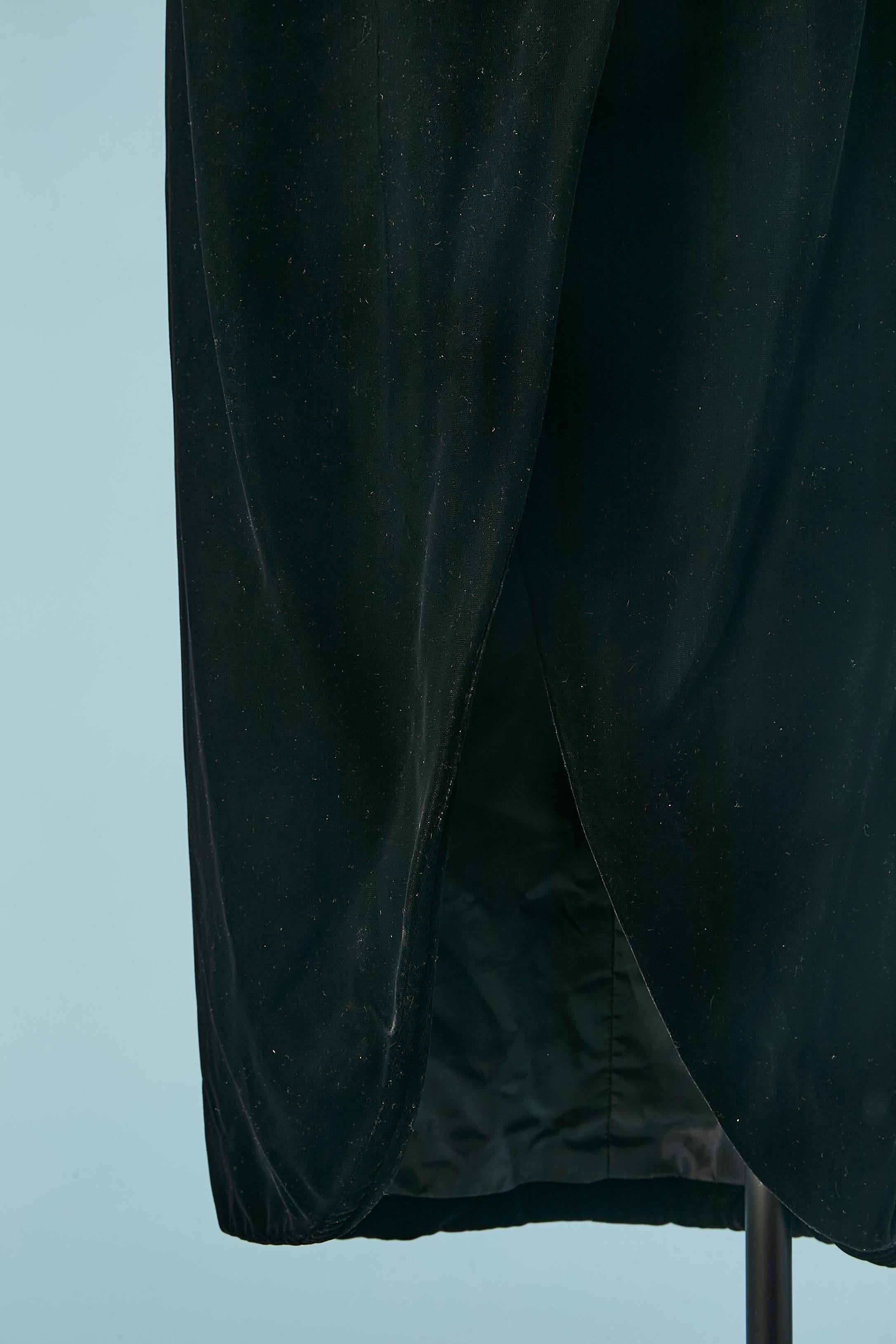 Robe de soirée bustier en velours noir avec fourrure autour de la taille Victor Costa  Pour femmes en vente