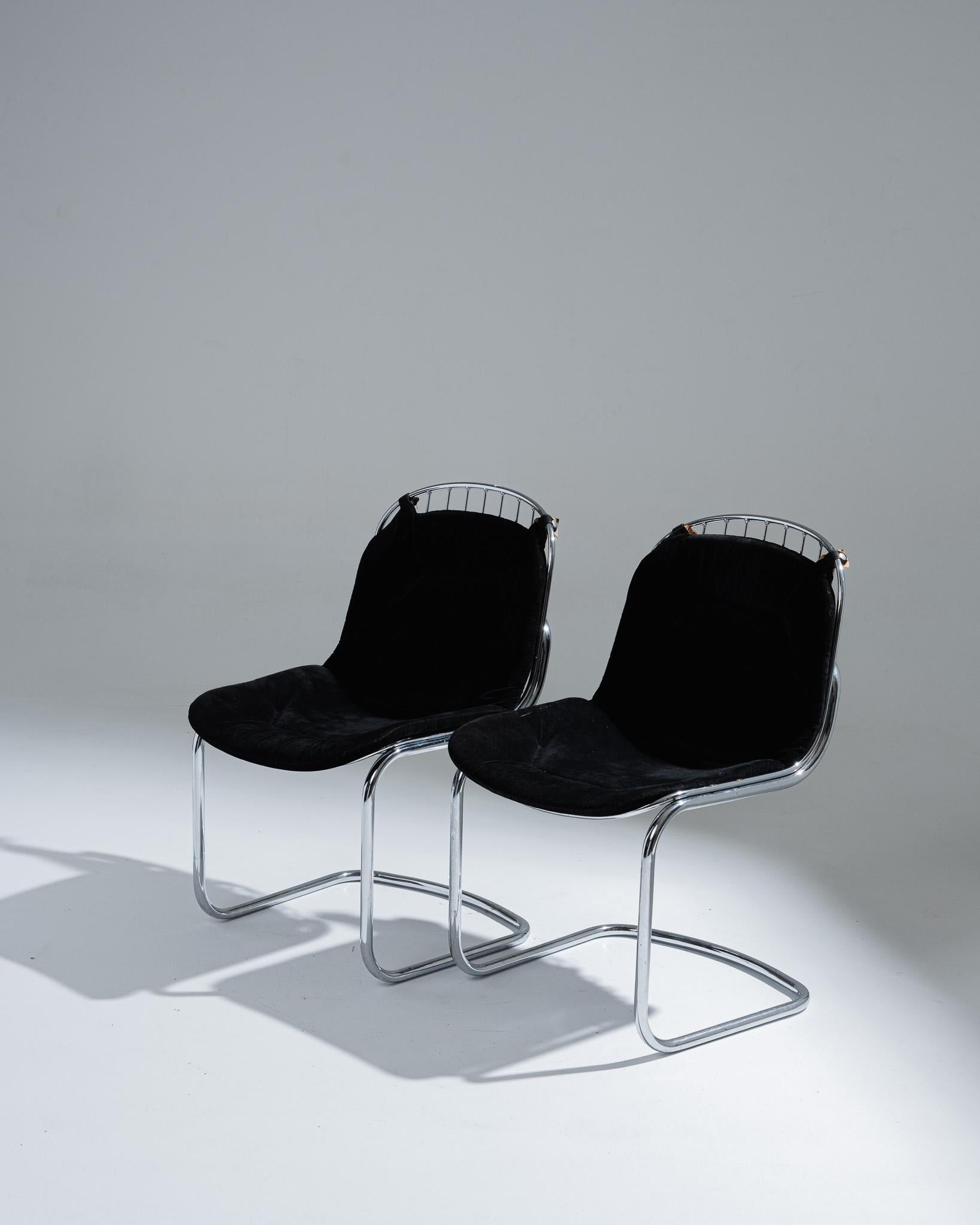 Schwarzer Samtstuhl, Gastone Rinaldi, 1970er Jahre im Angebot 10