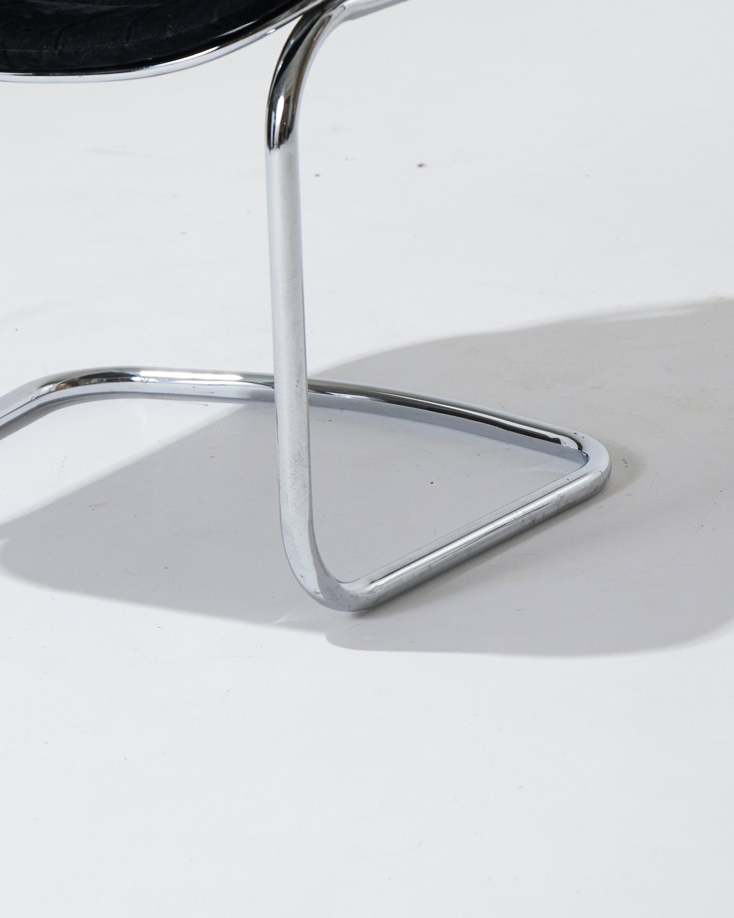 20th Century Black velvet chair with tubular chrome base by Gastone Rinaldi, 1970s For Sale