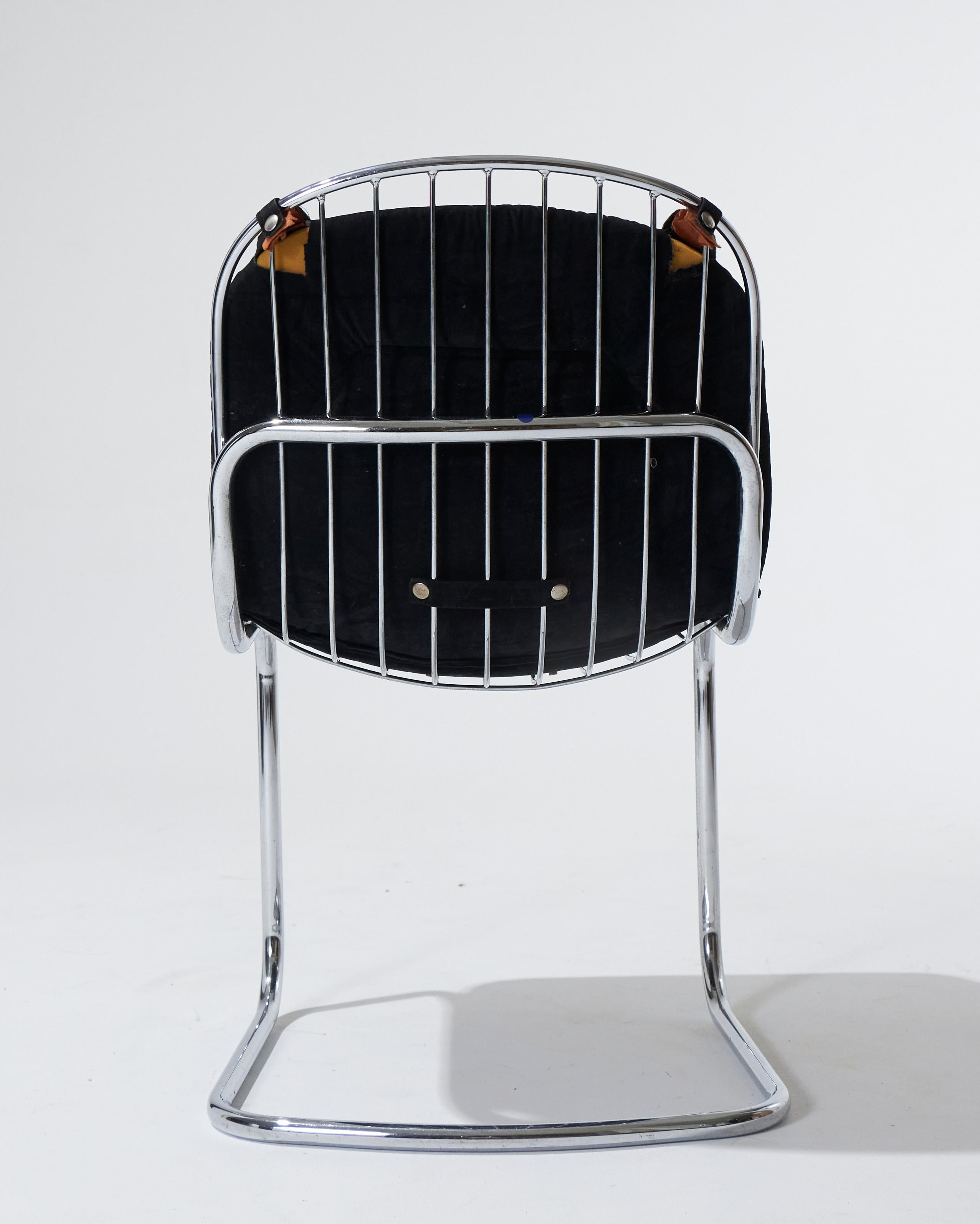 Black velvet chair with tubular chrome base by Gastone Rinaldi, 1970s For Sale 4