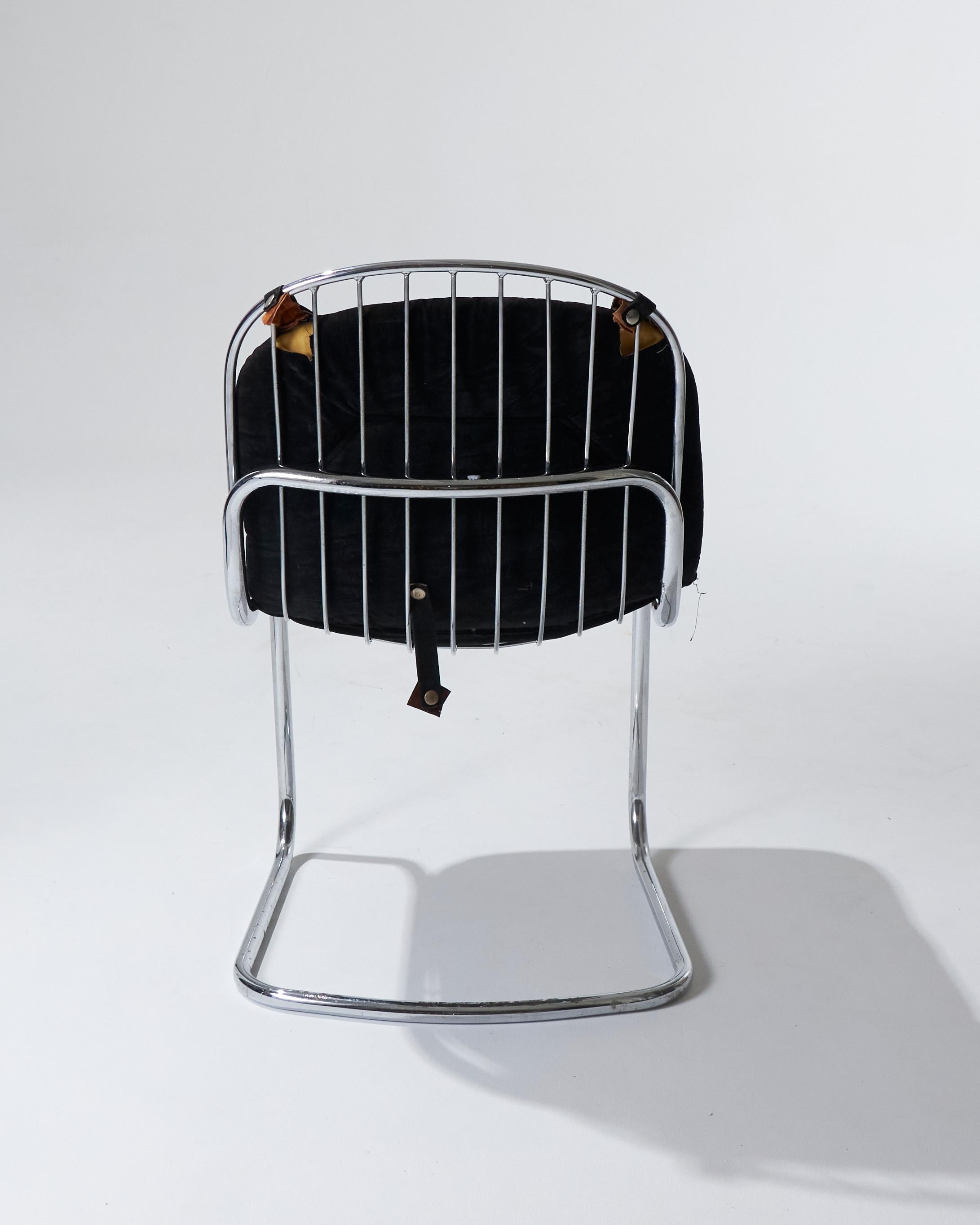 Silla de terciopelo negro con base tubular cromada de Gastone Rinaldi para RIMA, años 70 en venta 11