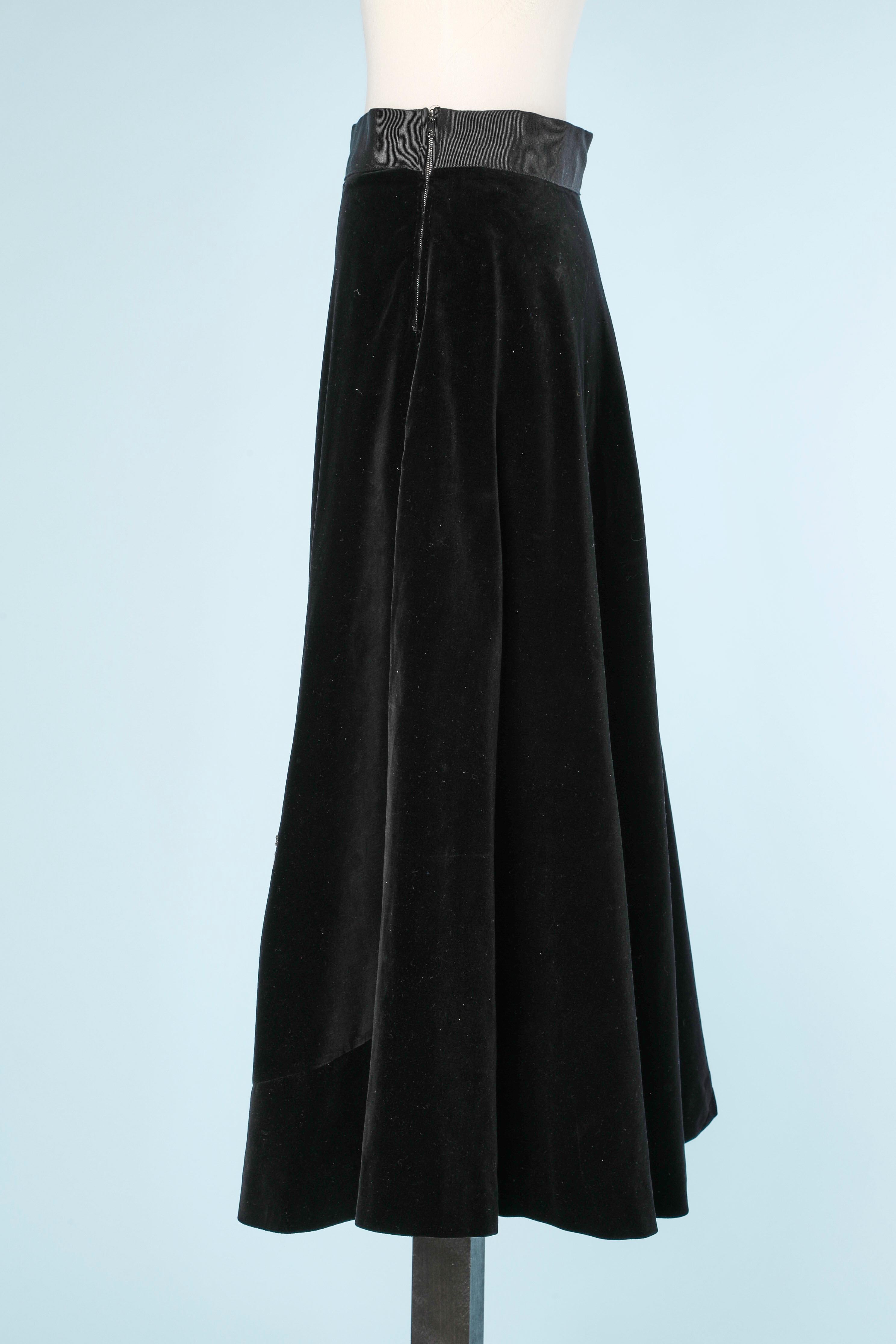 Women's Black velvet circle skirt with horses embroidered 
