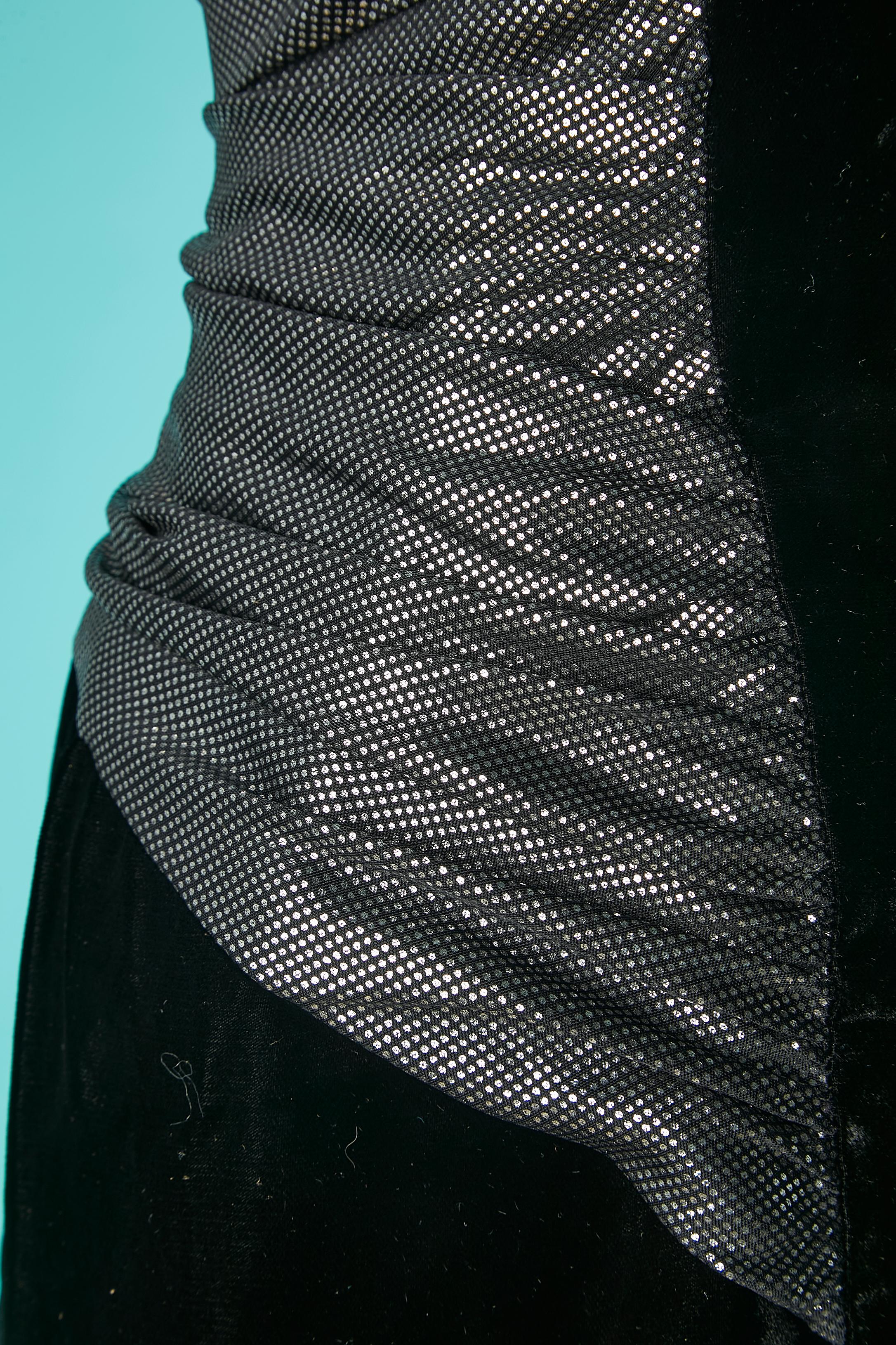Schwarzes Samt-Cocktailkleid mit silberner Jersey-Einlage und geschwungenem Rücken LANVIN  im Zustand „Hervorragend“ im Angebot in Saint-Ouen-Sur-Seine, FR