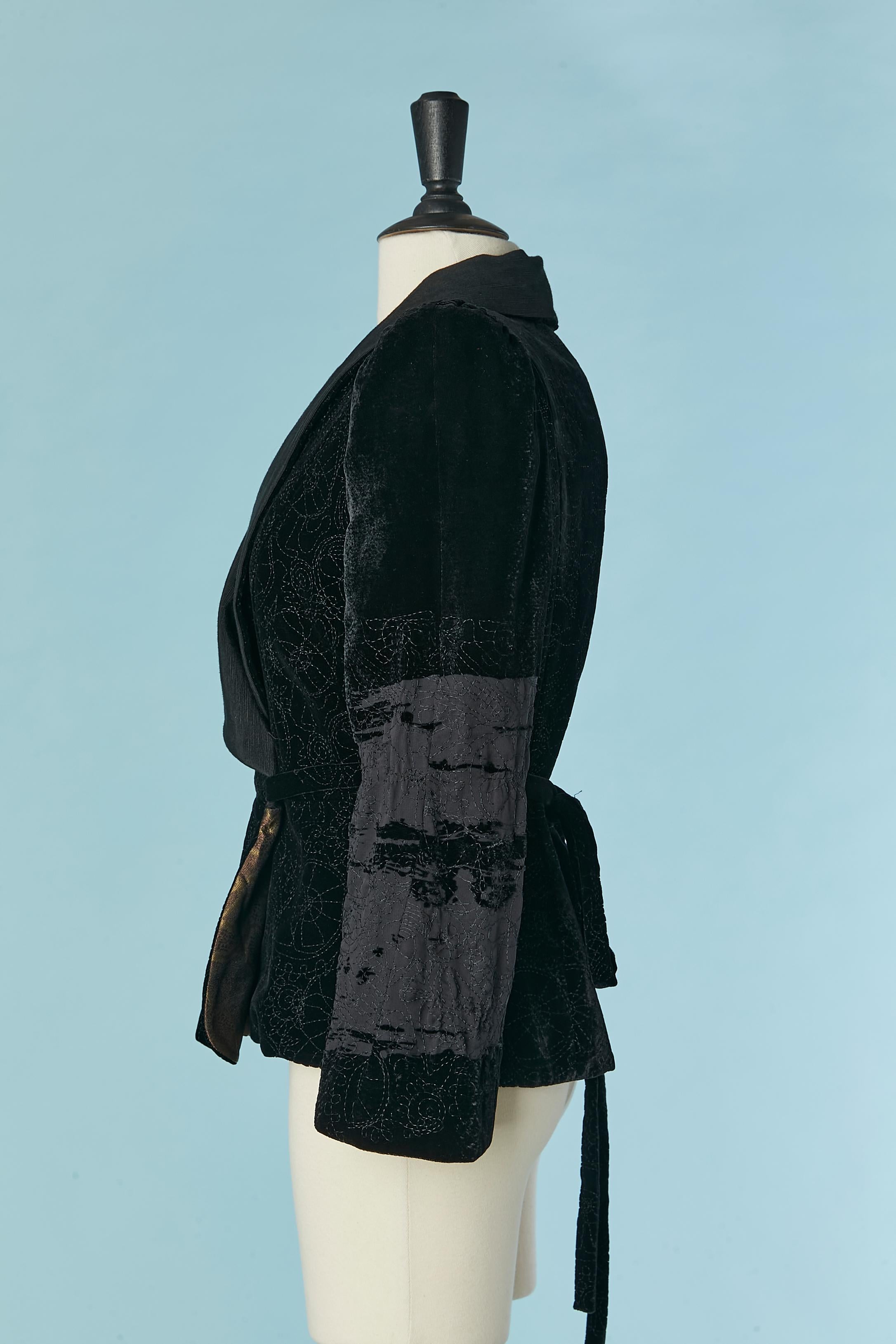 Donna Giacca avvolta in velluto nero dévoré Christian Lacroix in vendita