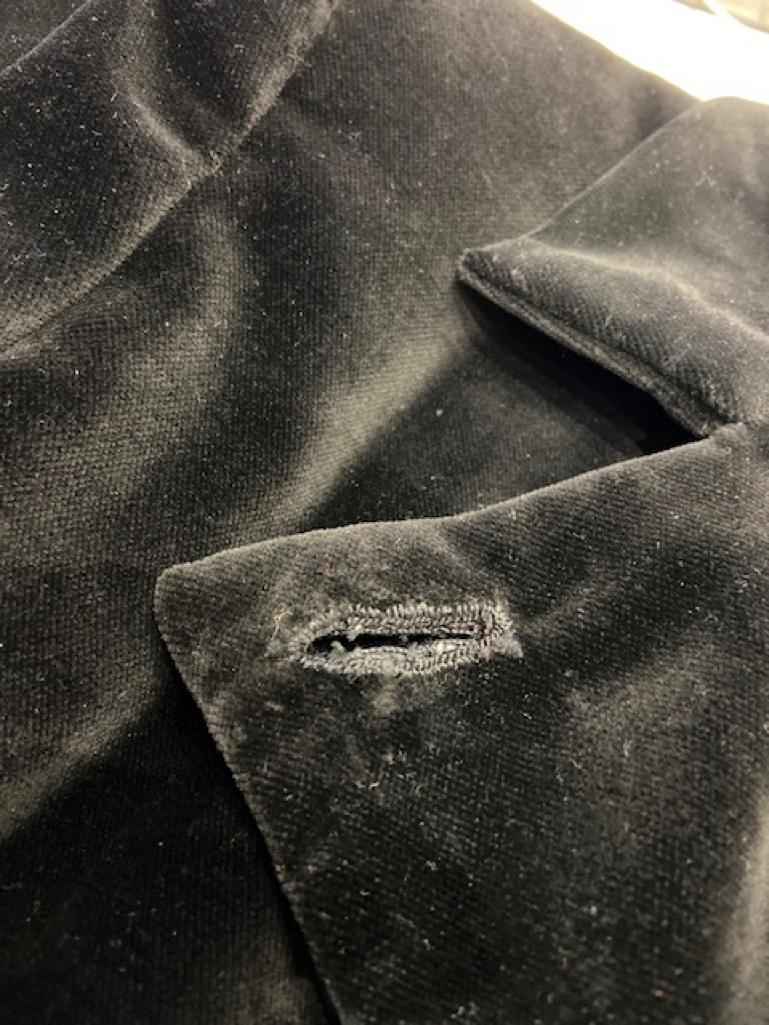 Black velvet double-breasted coat with gold lurex button Rossana Creazioni For Sale 4