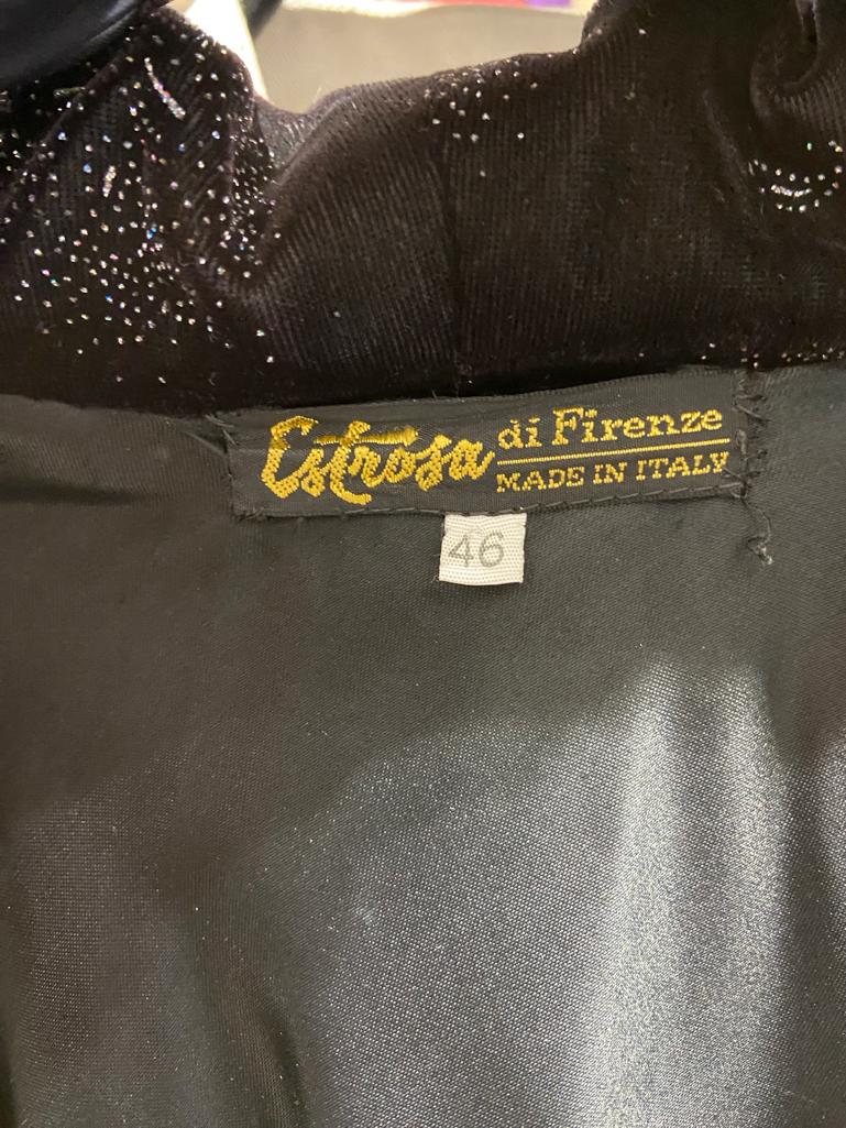 Black velvet evening coat with Paisley glitters pattern Estrosa  For Sale 3